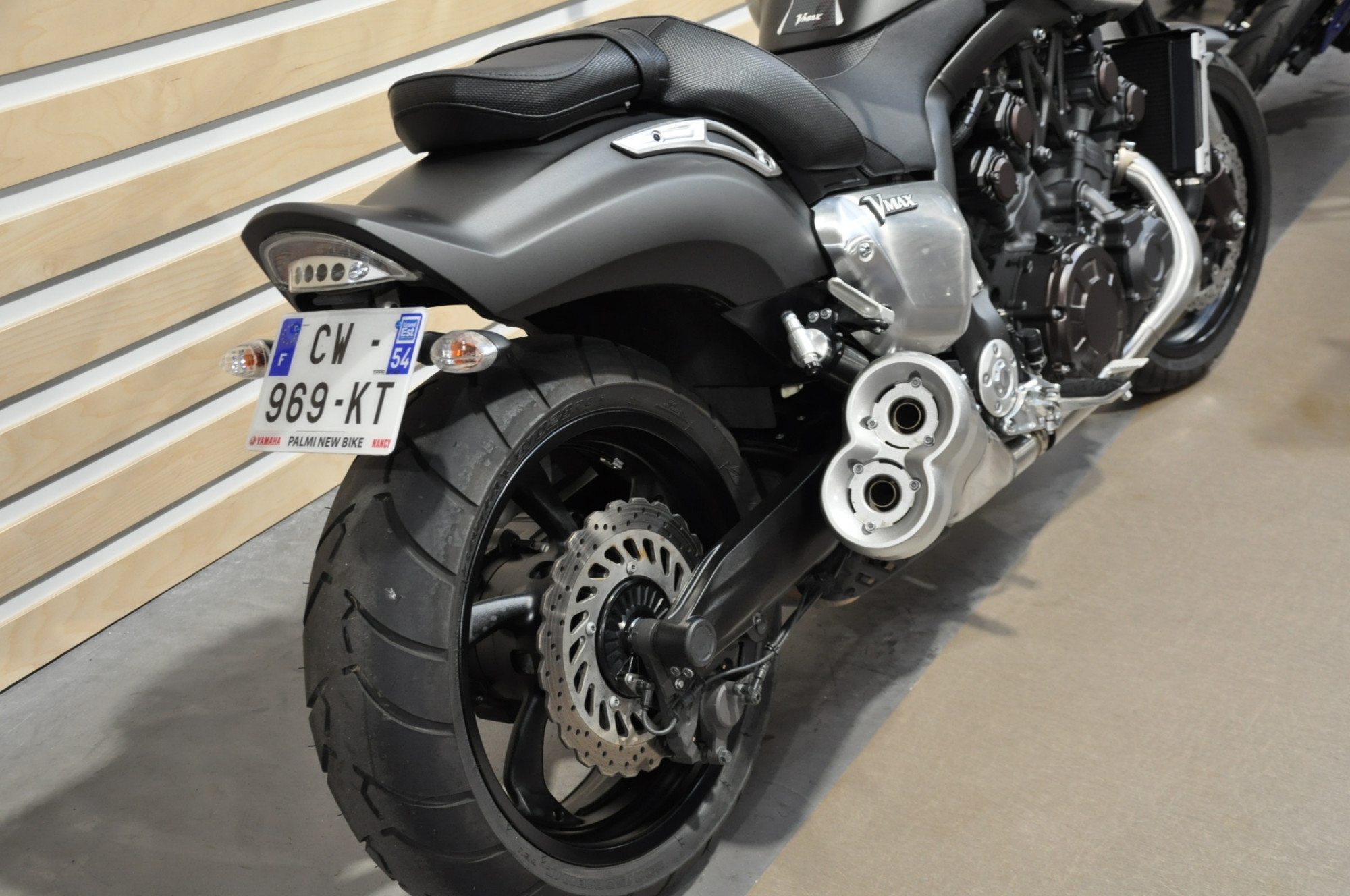 photo de YAMAHA V-MAX 1700 occasion de couleur  en vente à Nancy n°1