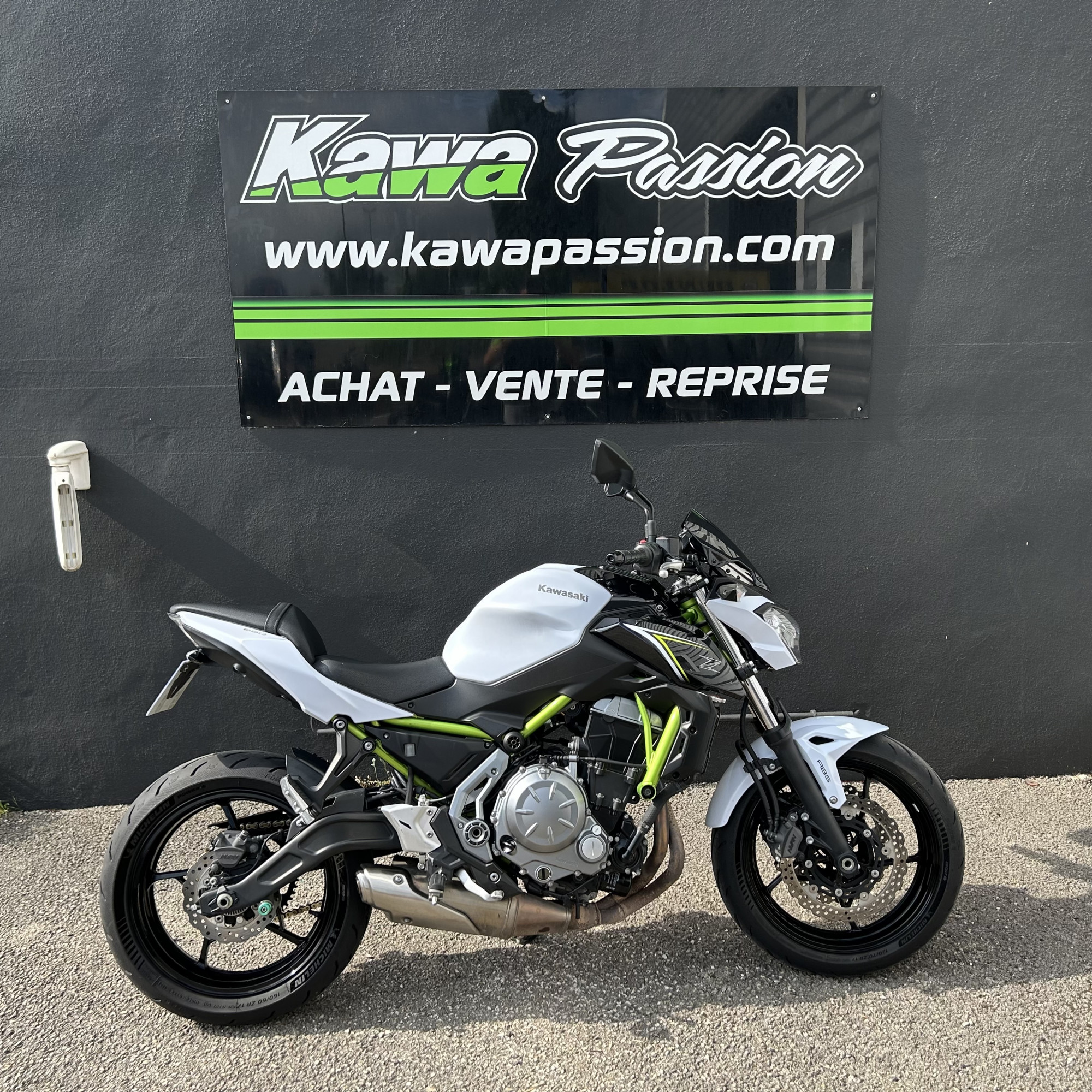 photo de KAWASAKI Z 650 702 occasion de couleur  en vente à Ales n°3