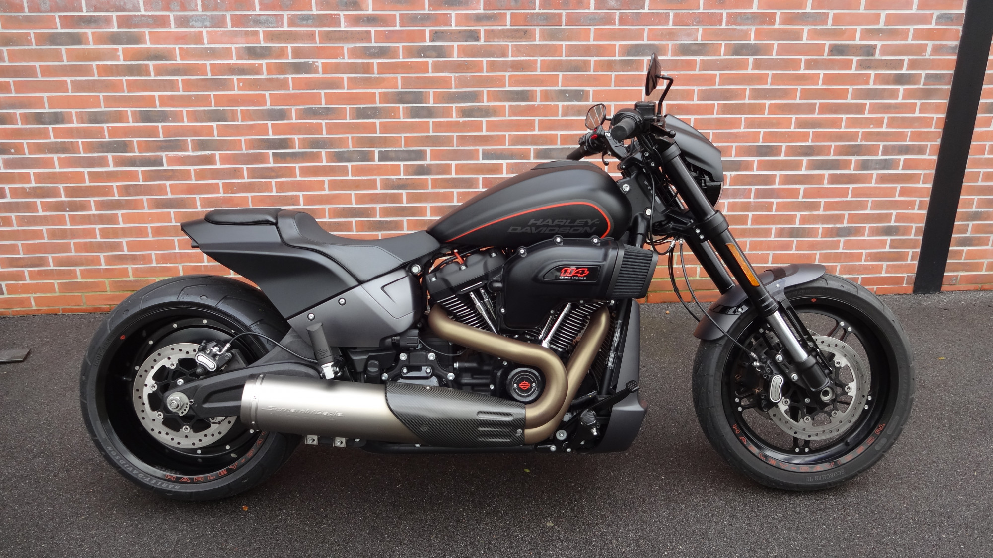 Annonce moto Harley-Davidson SOFTAIL FXDR 1868
