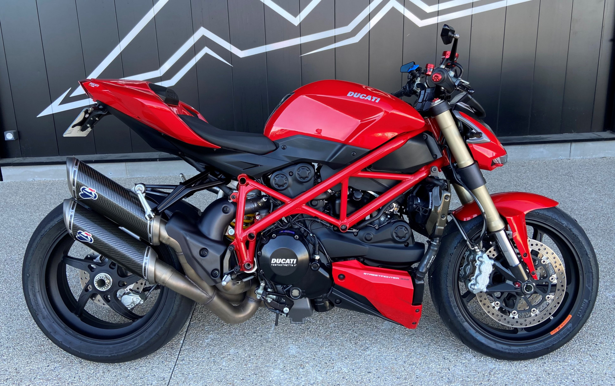 photo de DUCATI STREETFIGHTER 848 occasion de couleur  en vente   Aubenas