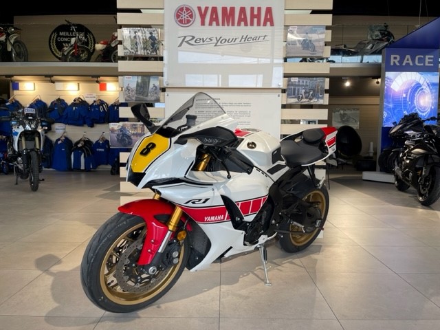 photo de YAMAHA YZF- R1 WORLD GP 60TH ANNIVERSAR 998 occasion de couleur  en vente à Roquebrune Sur Argens n°2