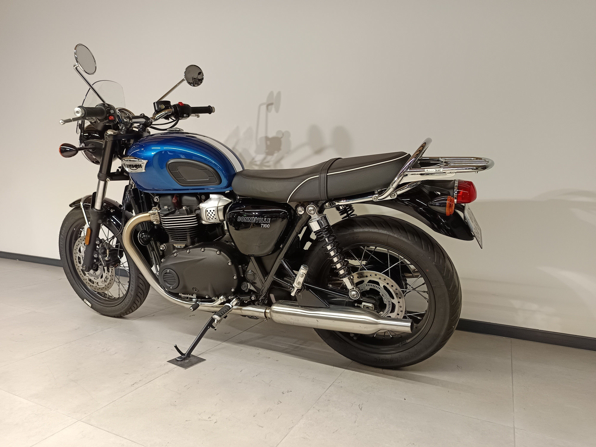 photo de TRIUMPH BONNEVILLE T100 865 occasion de couleur  en vente à Cabestany n°3