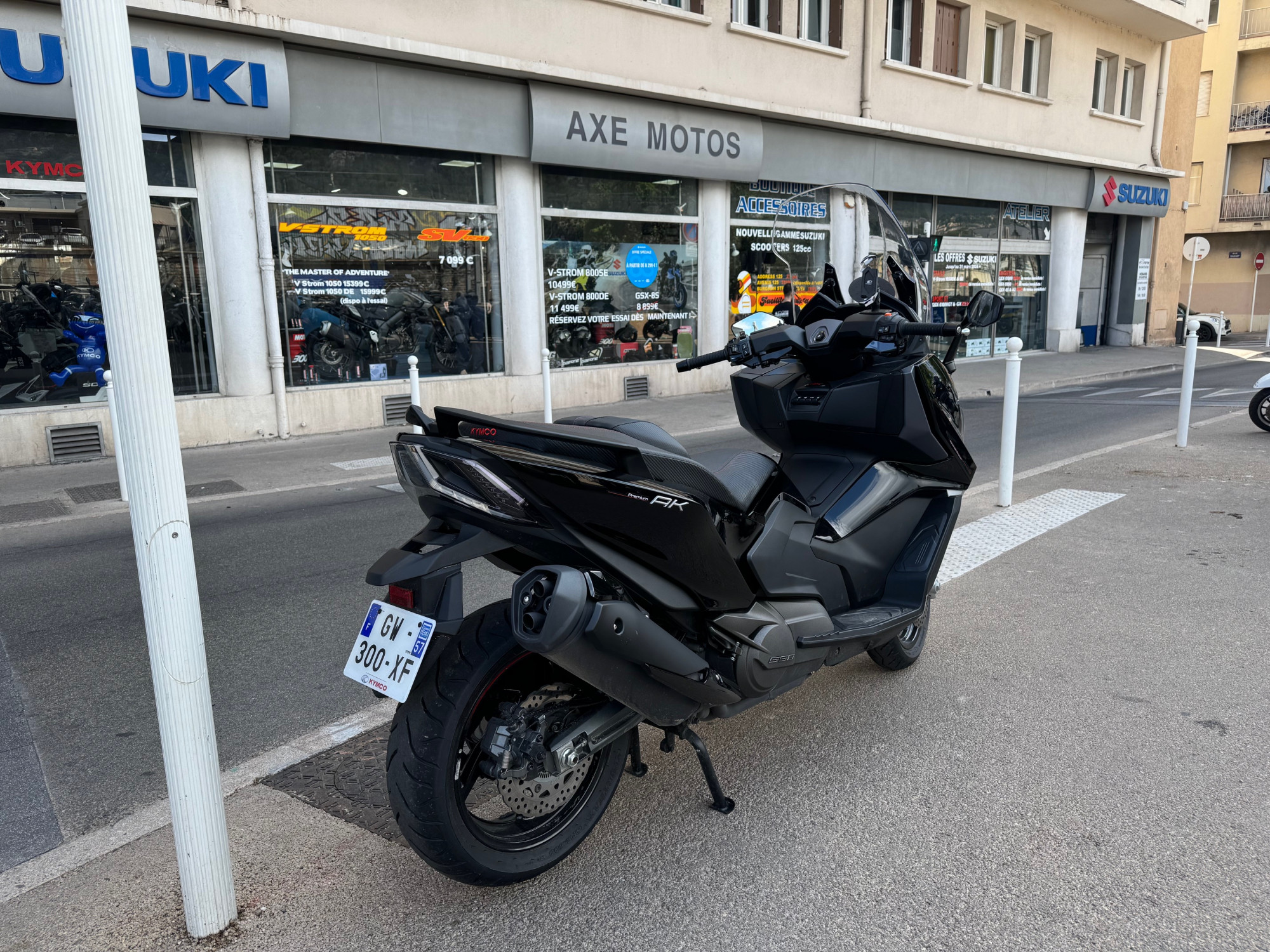 photo de KYMCO AK 550 550 occasion de couleur  en vente à Toulon n°2