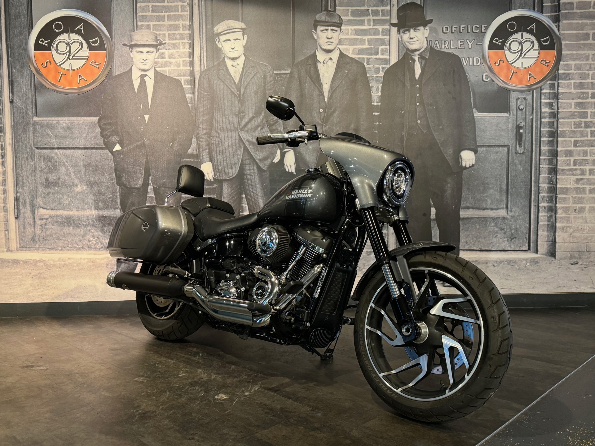 photo de HARLEY DAVIDSON SOFTAIL SPORT GLIDE 1745 1745 occasion de couleur  en vente à St Cloud n°3