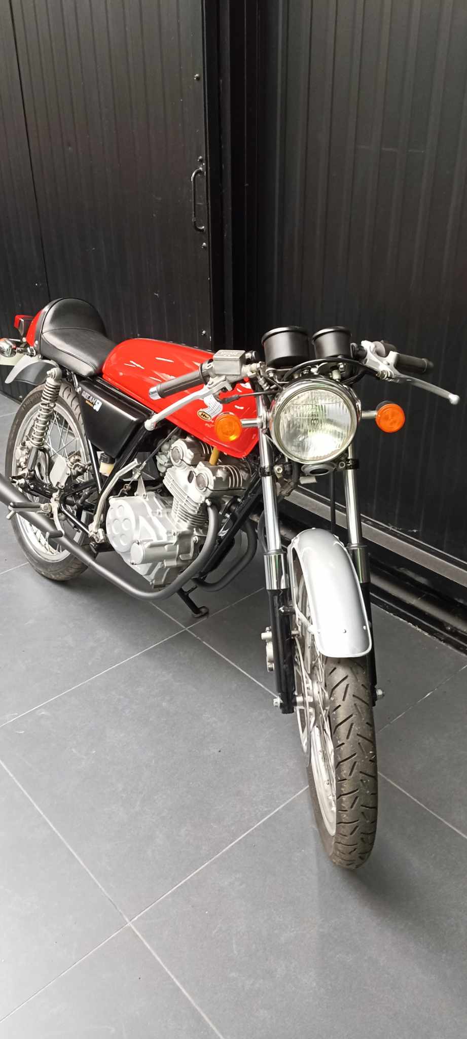 photo de HONDA CB 50 DREAM 50 occasion de couleur  en vente à St Thibault Des Vignes n°1