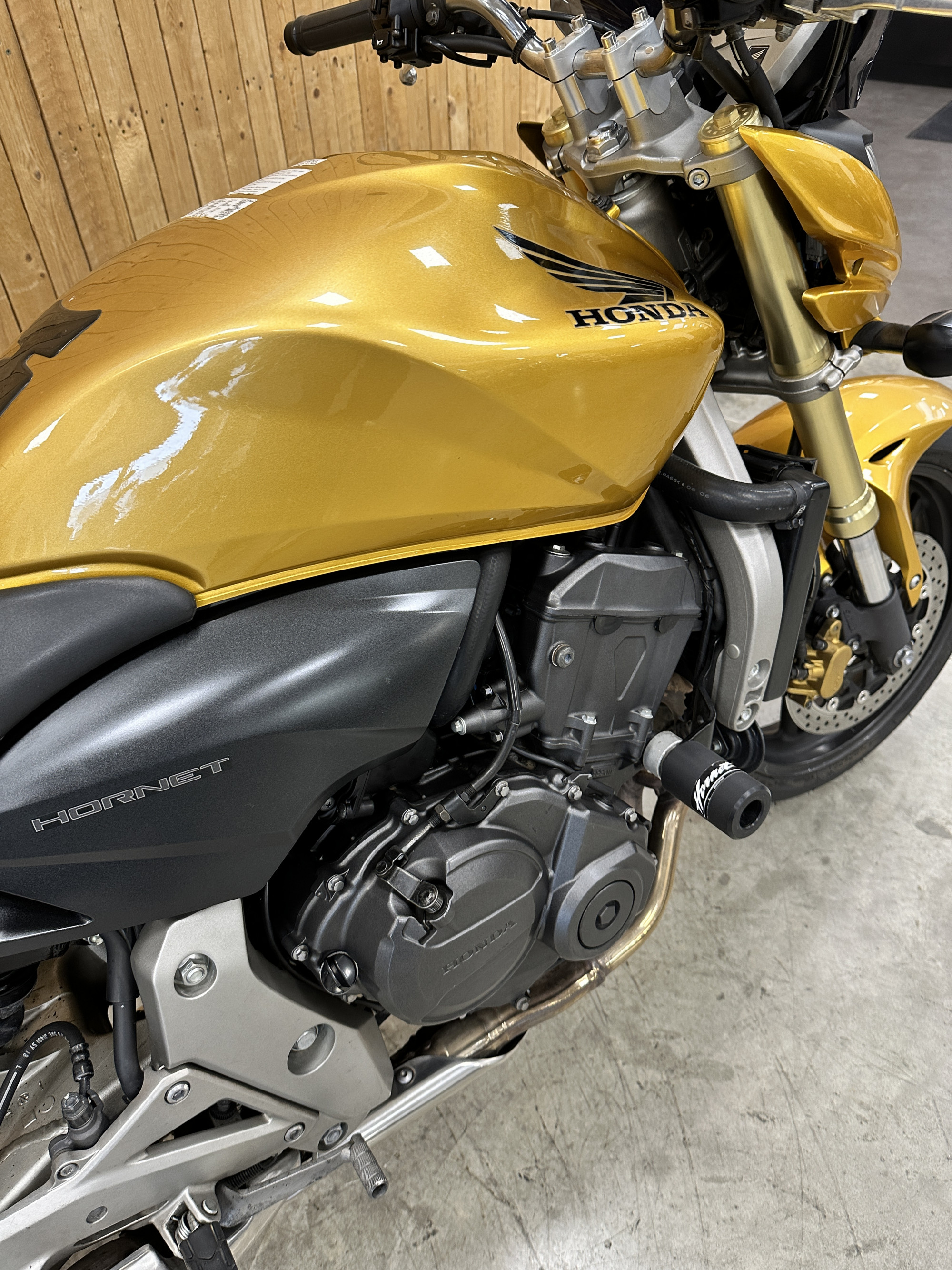 photo de HONDA CB HORNET 600 occasion de couleur  en vente   Valence