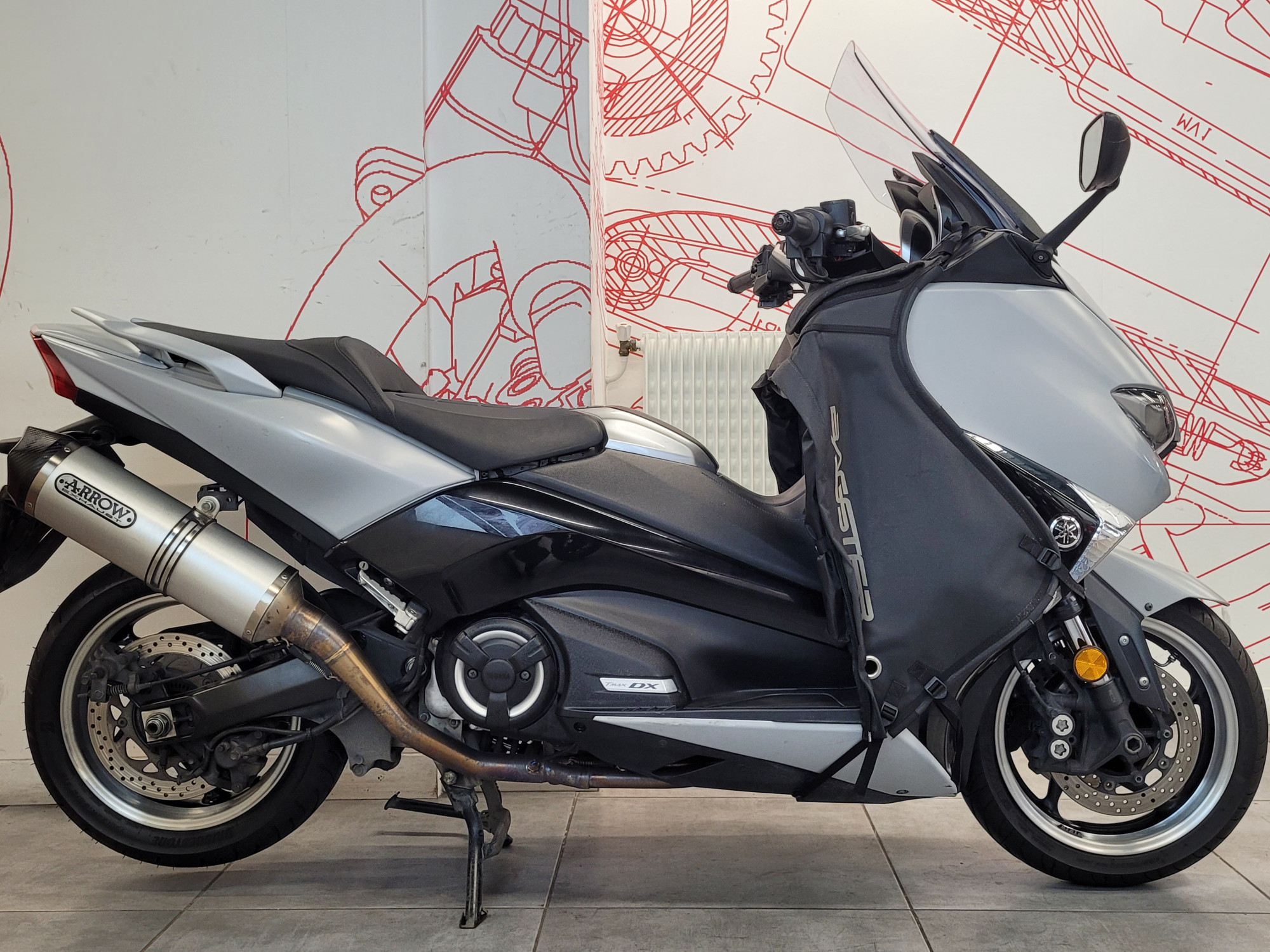 photo de YAMAHA XP T-MAX 530 DX 530 occasion de couleur  en vente à Paris 12 n°2