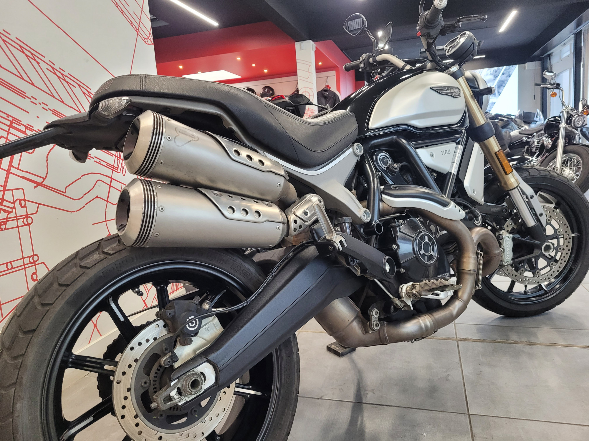 photo de DUCATI SCRAMBLER 1100 1100 occasion de couleur  en vente à Paris 12 n°2