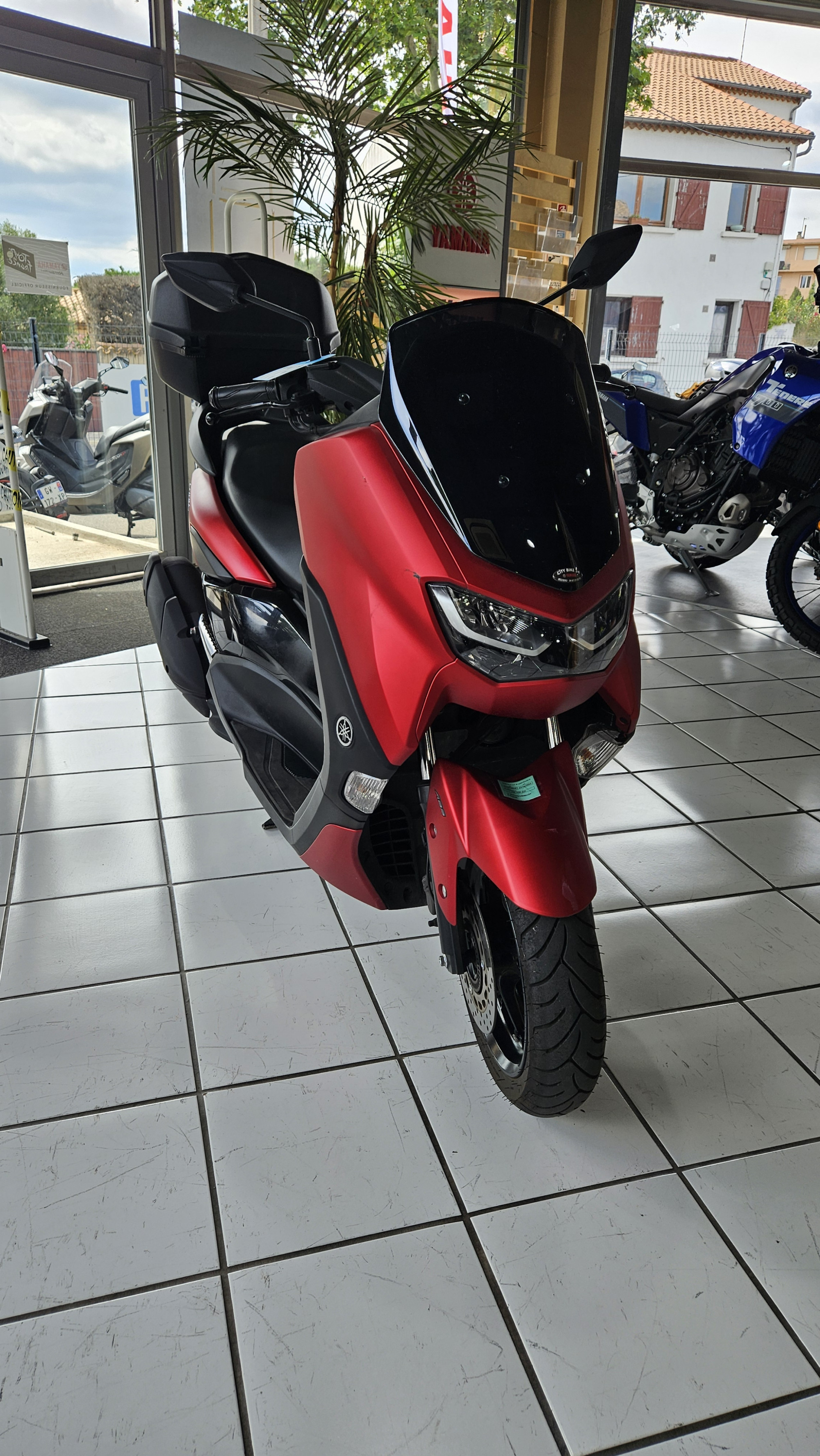 photo de YAMAHA NMAX 125 125 occasion de couleur  en vente à Beziers n°3