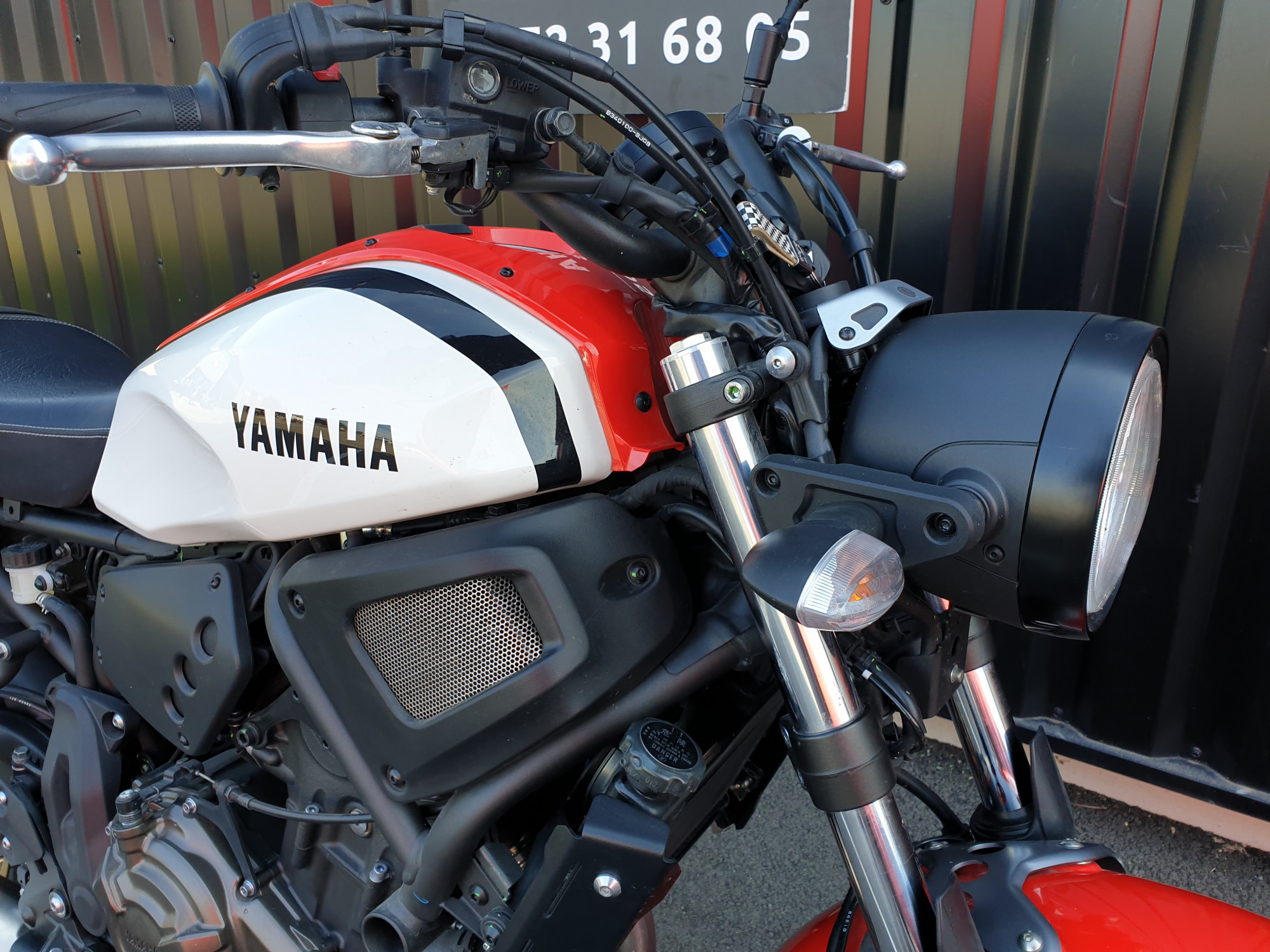 photo de YAMAHA XSR 700 700 occasion de couleur  en vente à Ruaudin n°3