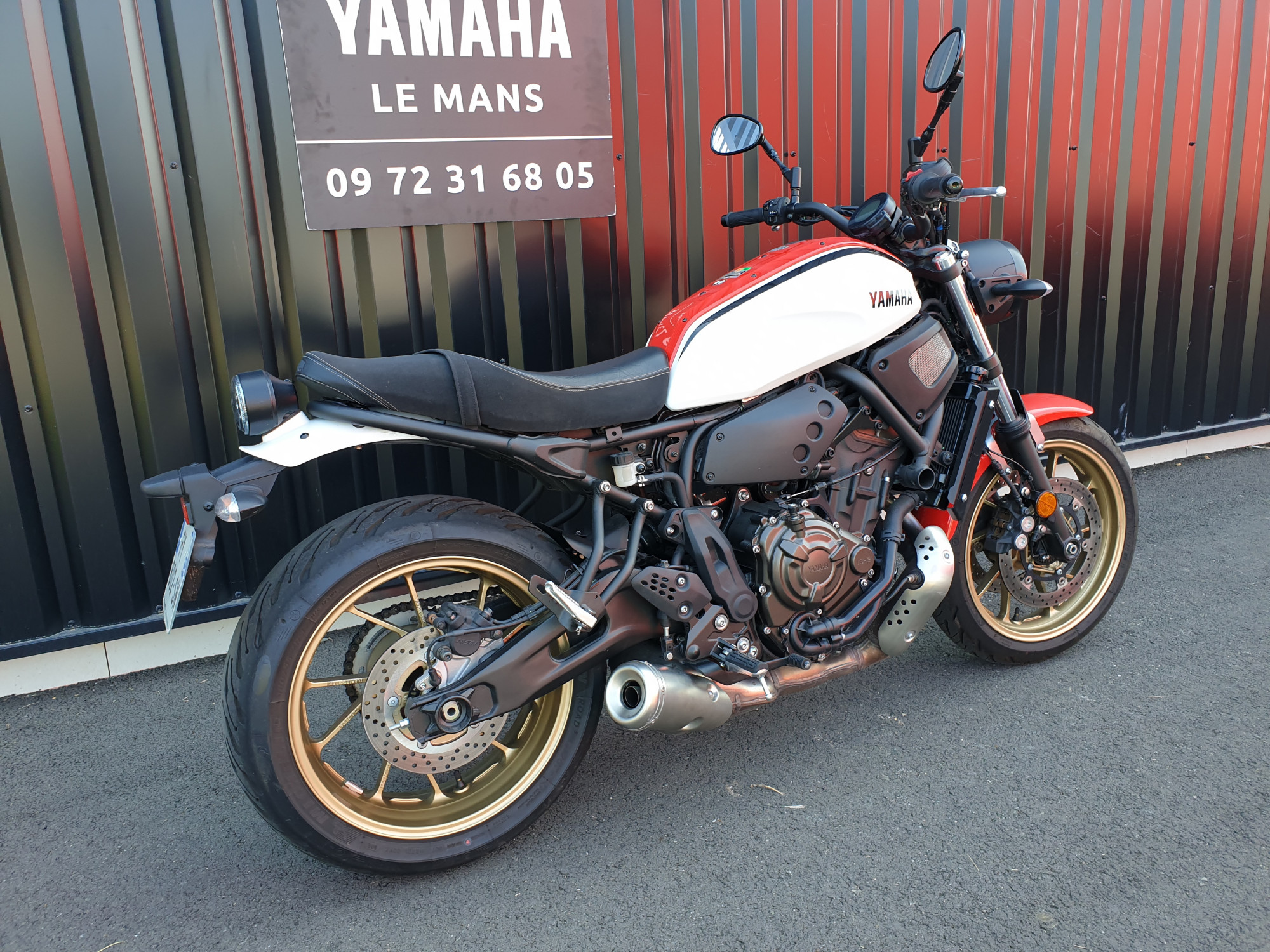 photo de YAMAHA XSR 700 700 occasion de couleur  en vente à Ruaudin n°2