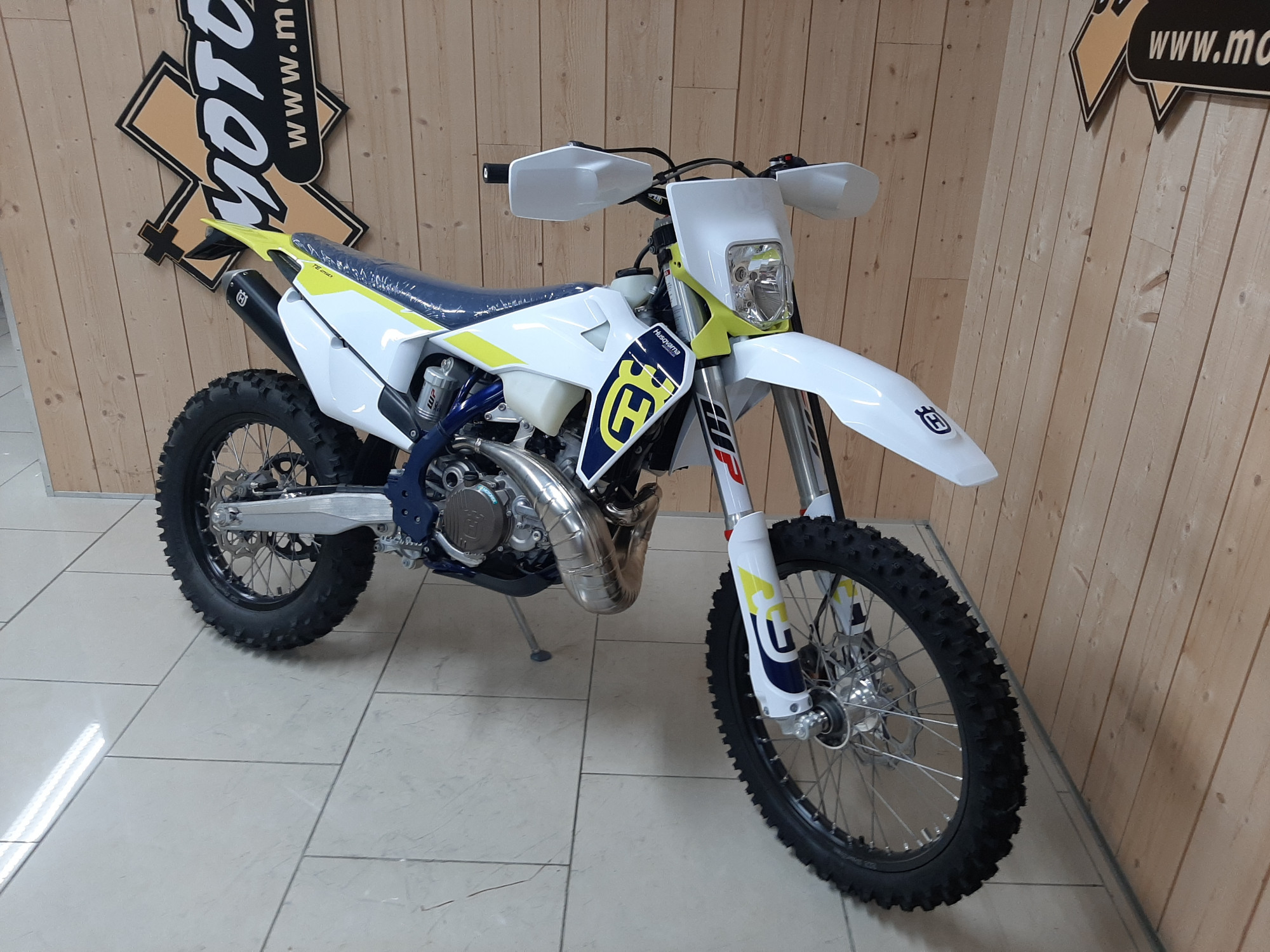 photo de HUSQVARNA TE 250 occasion de couleur  en vente   Beauvais