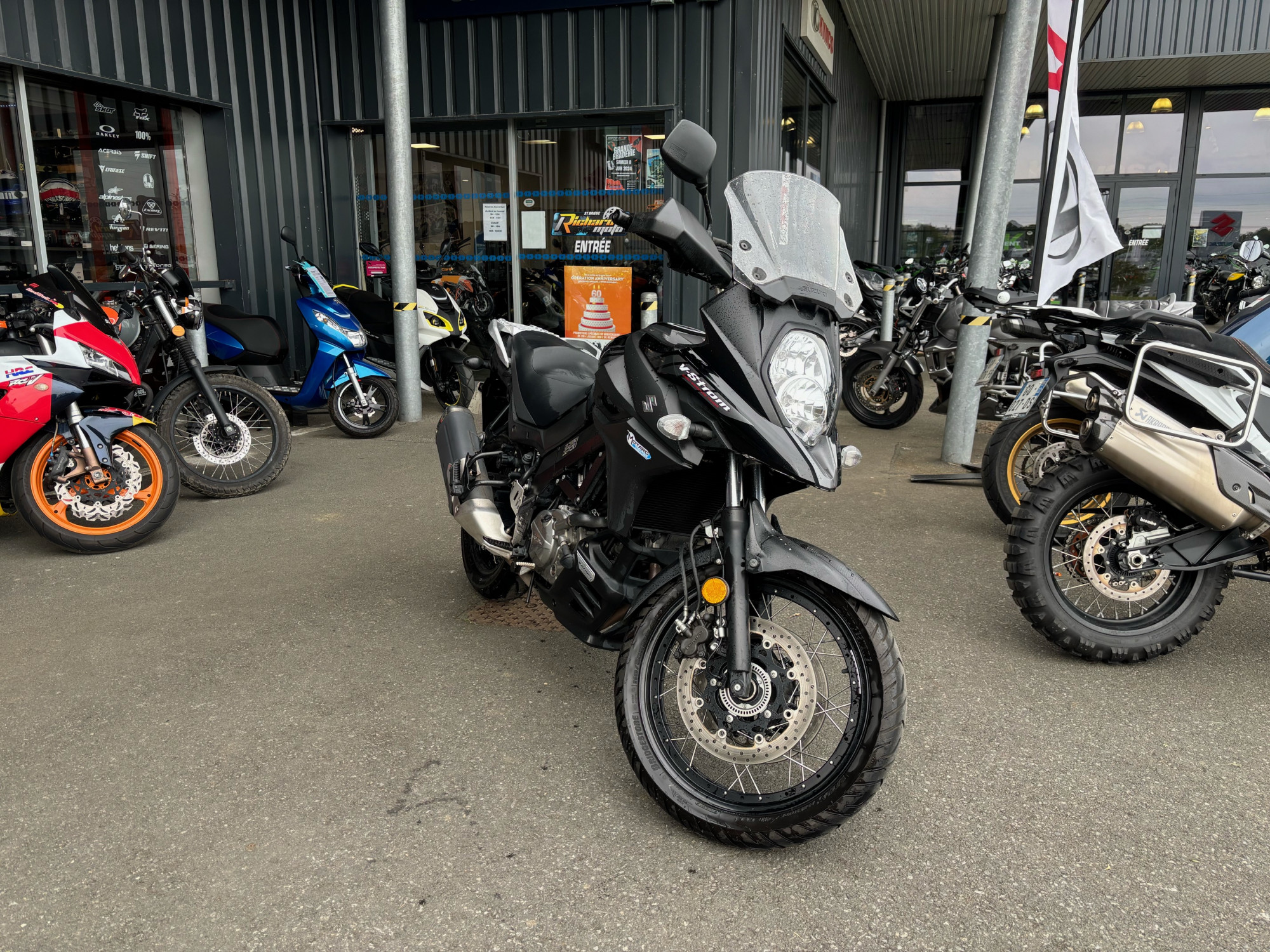 photo de SUZUKI DL 650 V-STROM XT 650 occasion de couleur  en vente   Tregueux