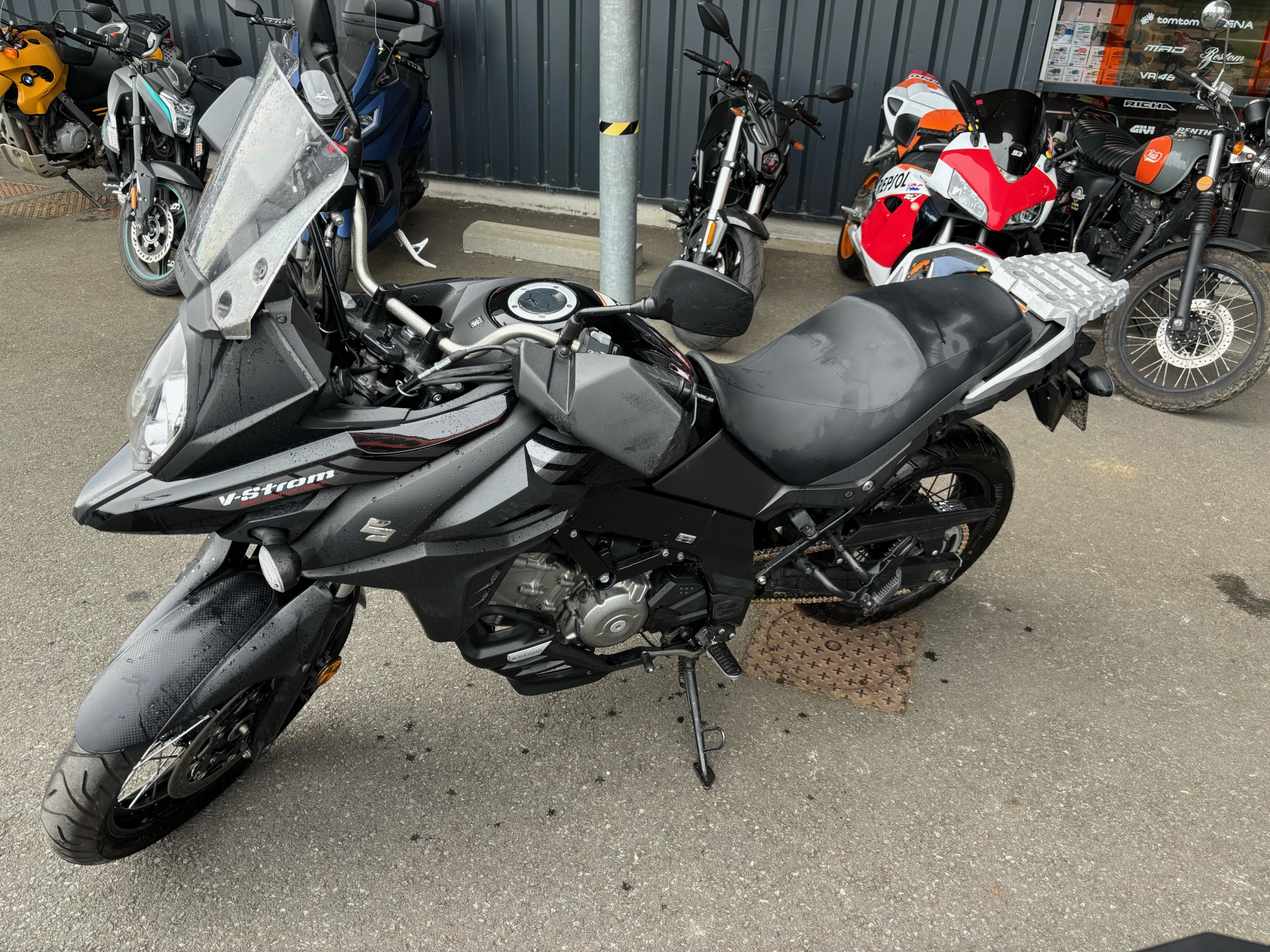 photo de SUZUKI DL 650 V-STROM XT 650 occasion de couleur  en vente à Tregueux n°3