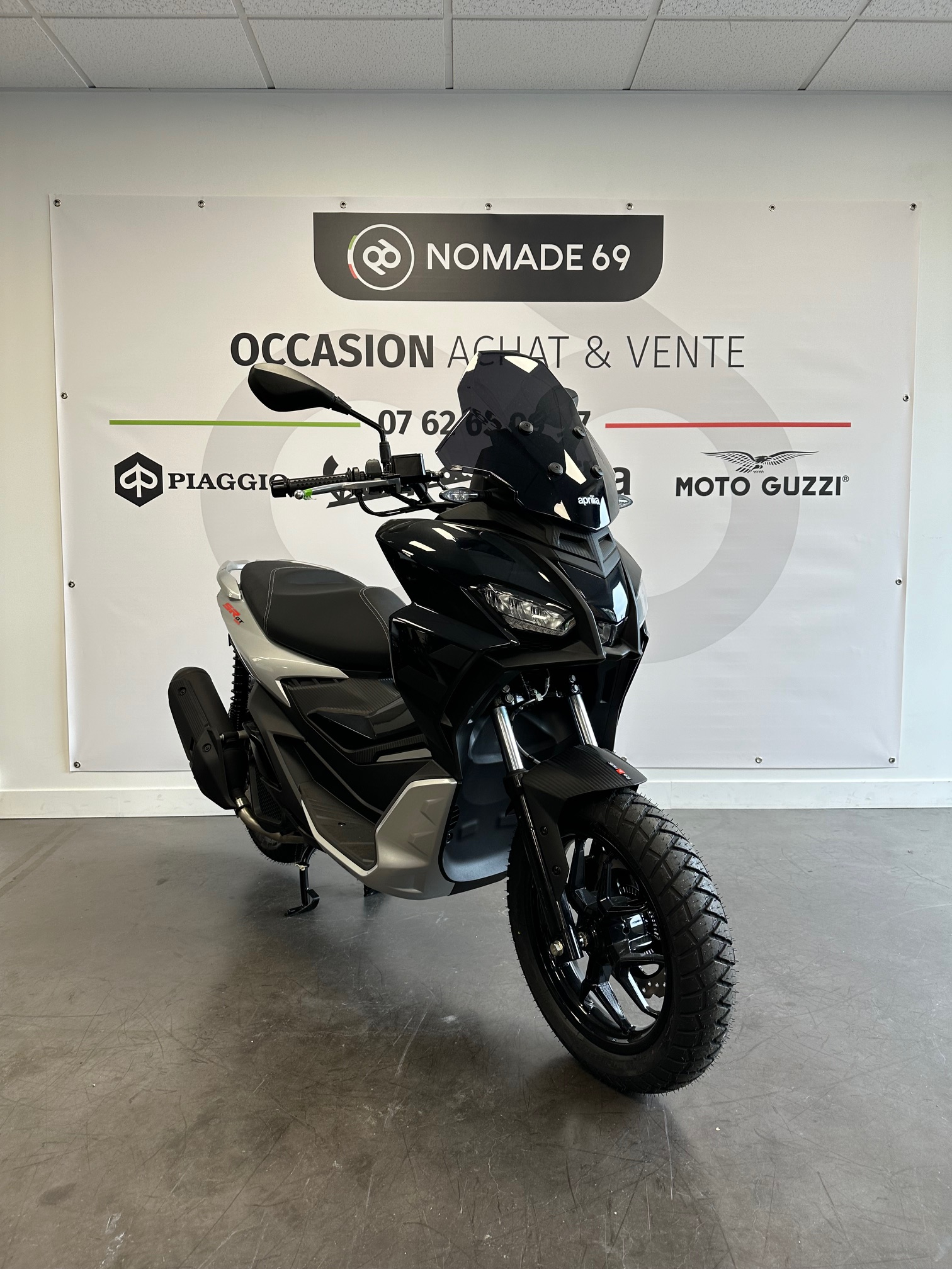 photo de APRILIA SR GT 125 125 occasion de couleur  en vente à Brignais n°2