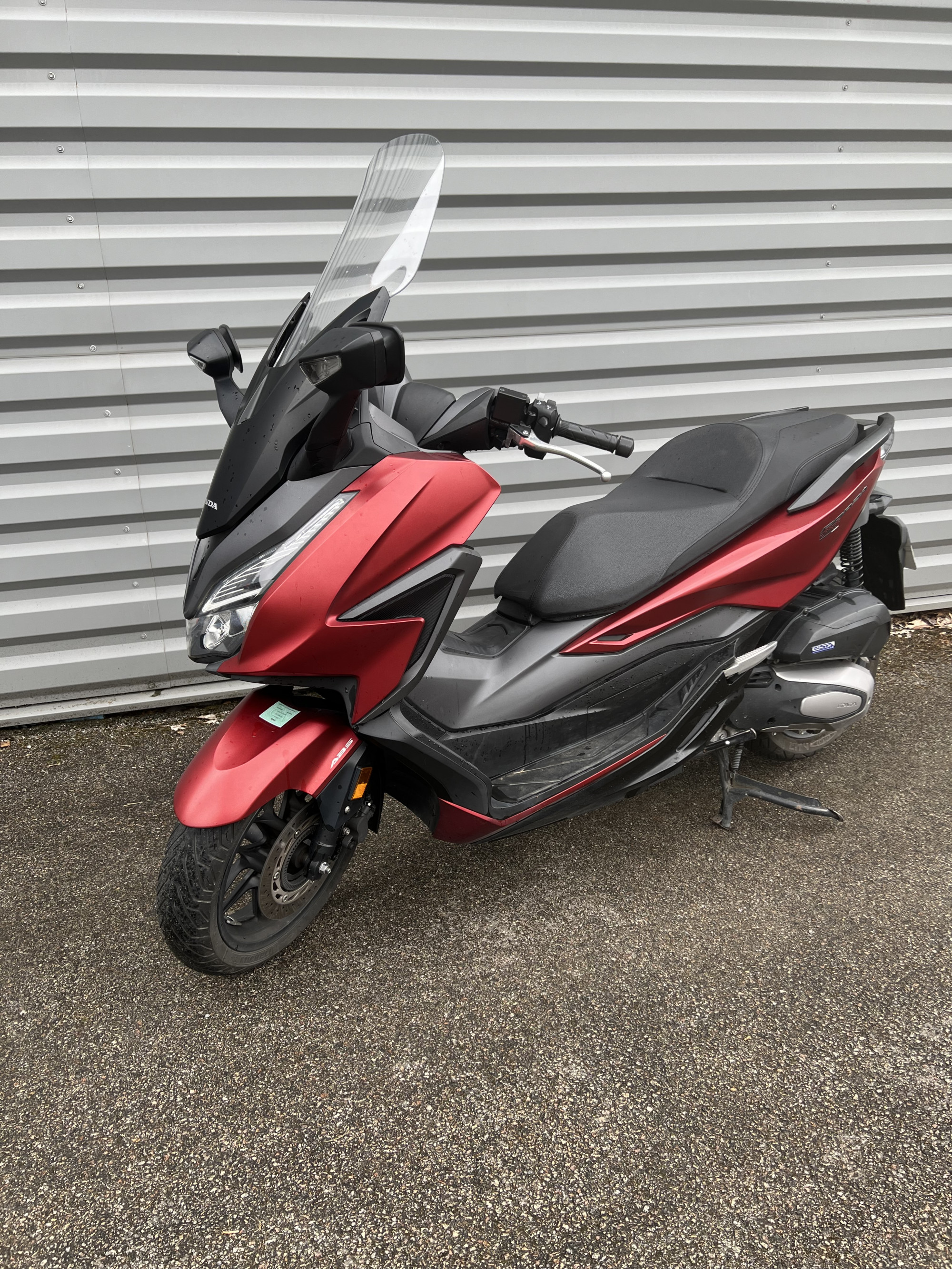 photo de HONDA NSS FORZA 125 125 occasion de couleur  en vente à Feytiat n°1