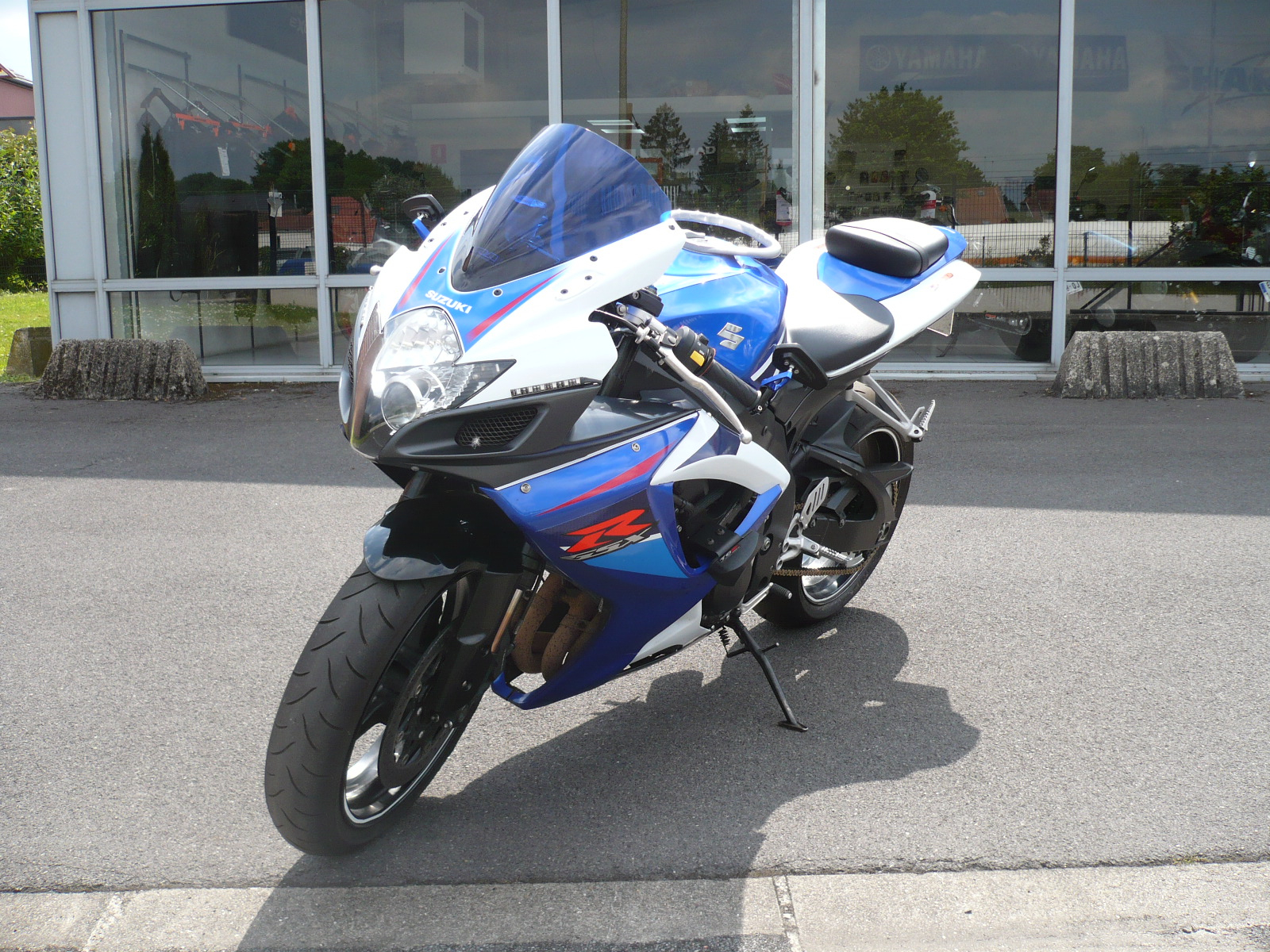 photo de SUZUKI GSX-R 750 750 occasion de couleur  en vente à Grenay n°3