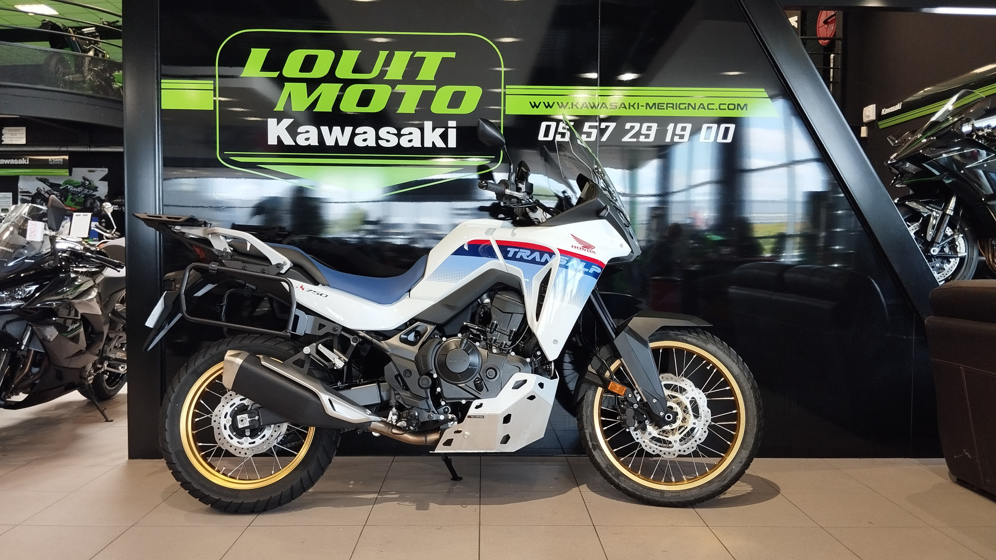 photo de HONDA XL TRANSALP 750 occasion de couleur  en vente   Merignac