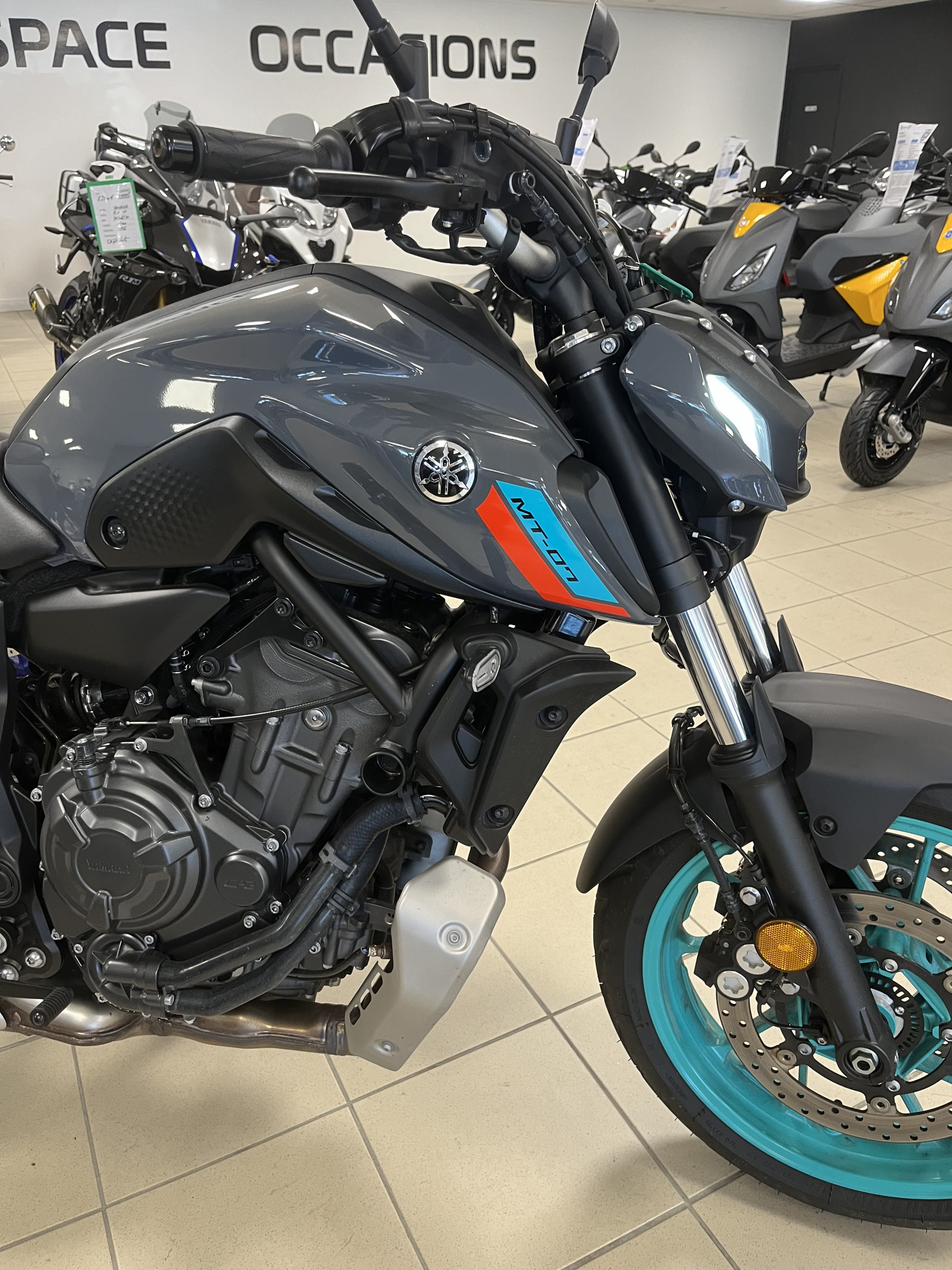 photo de YAMAHA MT-07 (47.5CV) 695 occasion de couleur  en vente à Lanester n°2