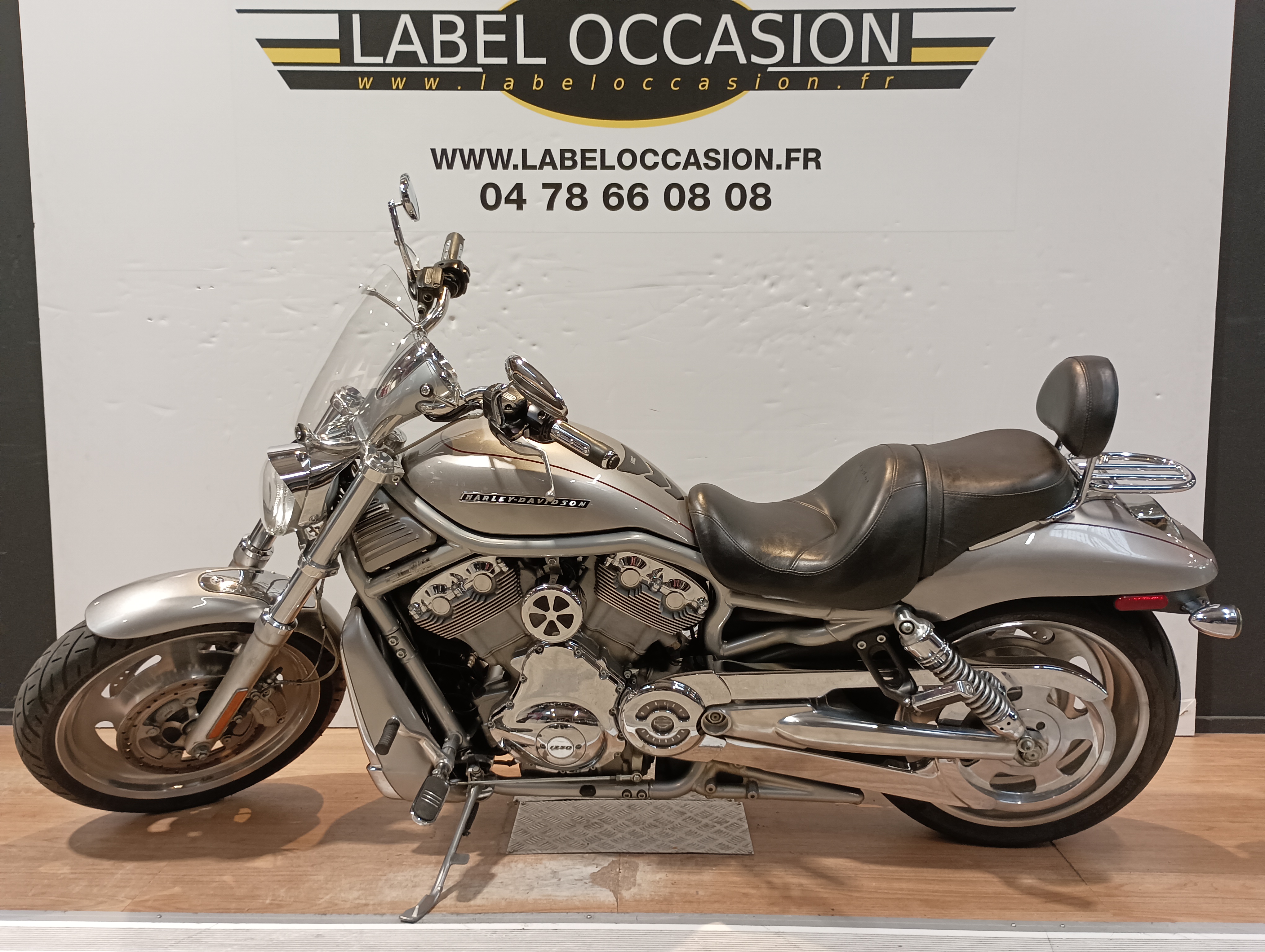 photo de HARLEY DAVIDSON V-ROD 1250 occasion de couleur  en vente à Limonest n°2