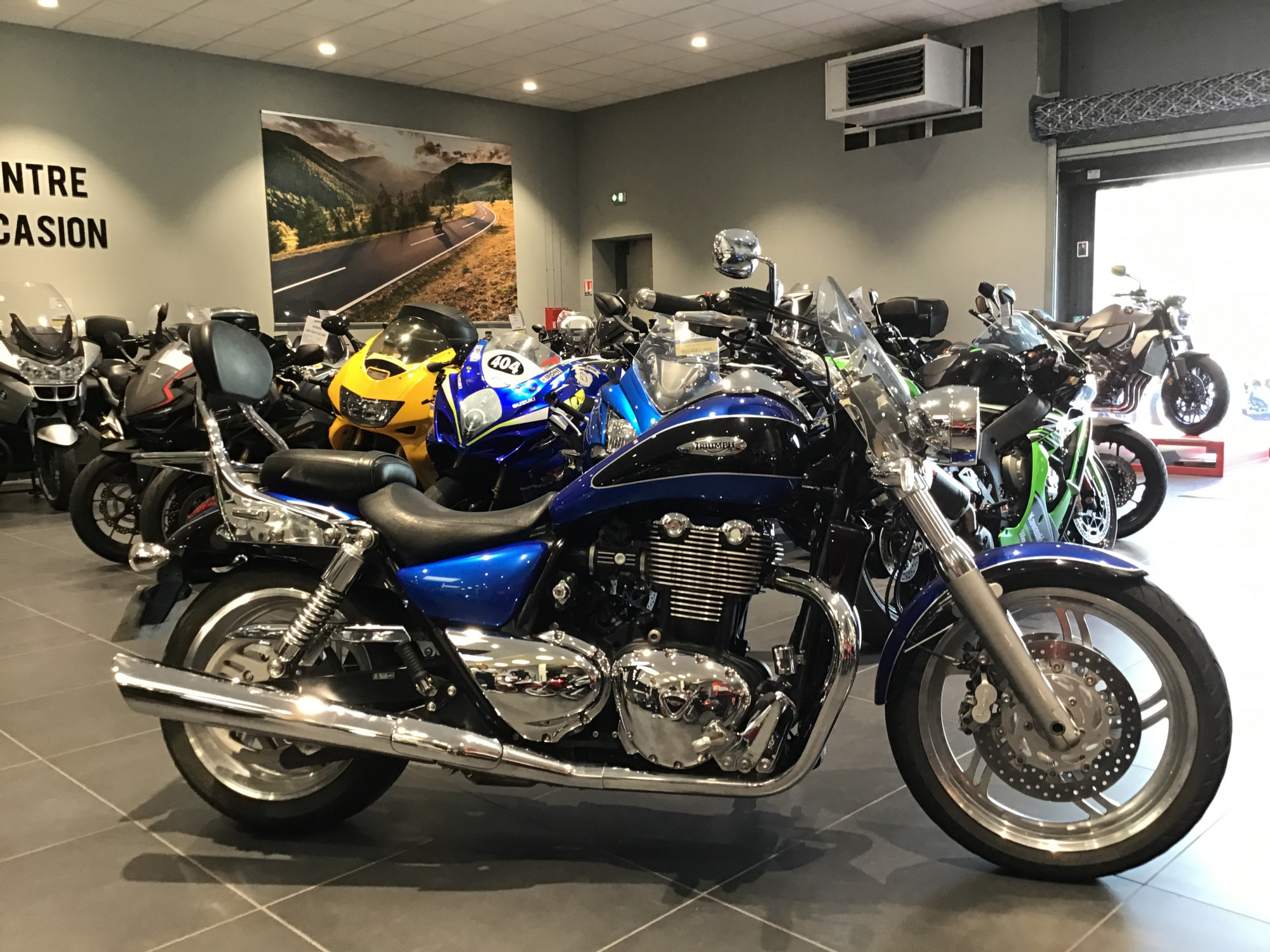 photo de TRIUMPH THUNDERBIRD 1600 occasion de couleur  en vente à Ploeren n°2