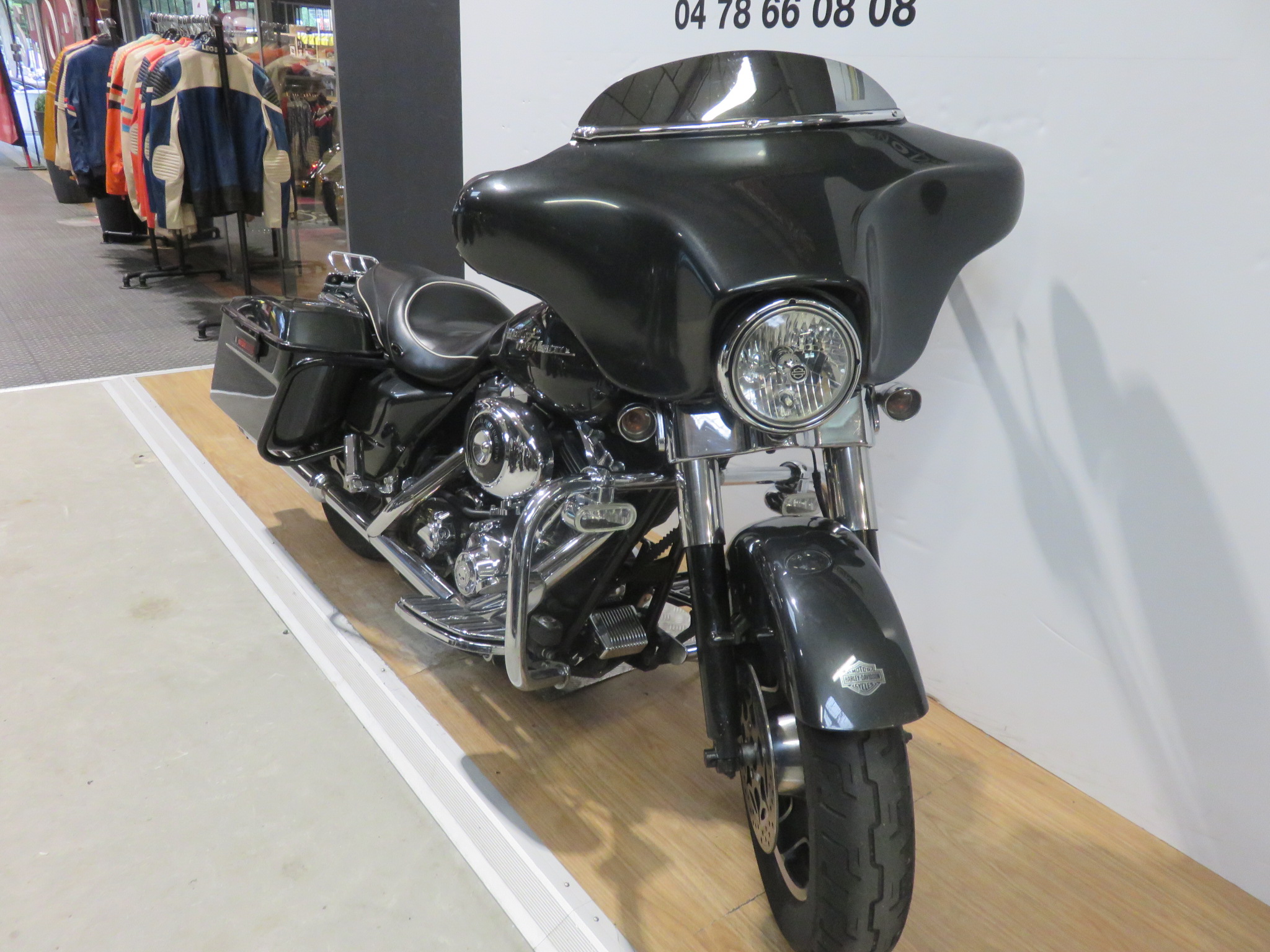 photo de HARLEY DAVIDSON STREET GLIDE 1450 occasion de couleur  en vente à Limonest n°3