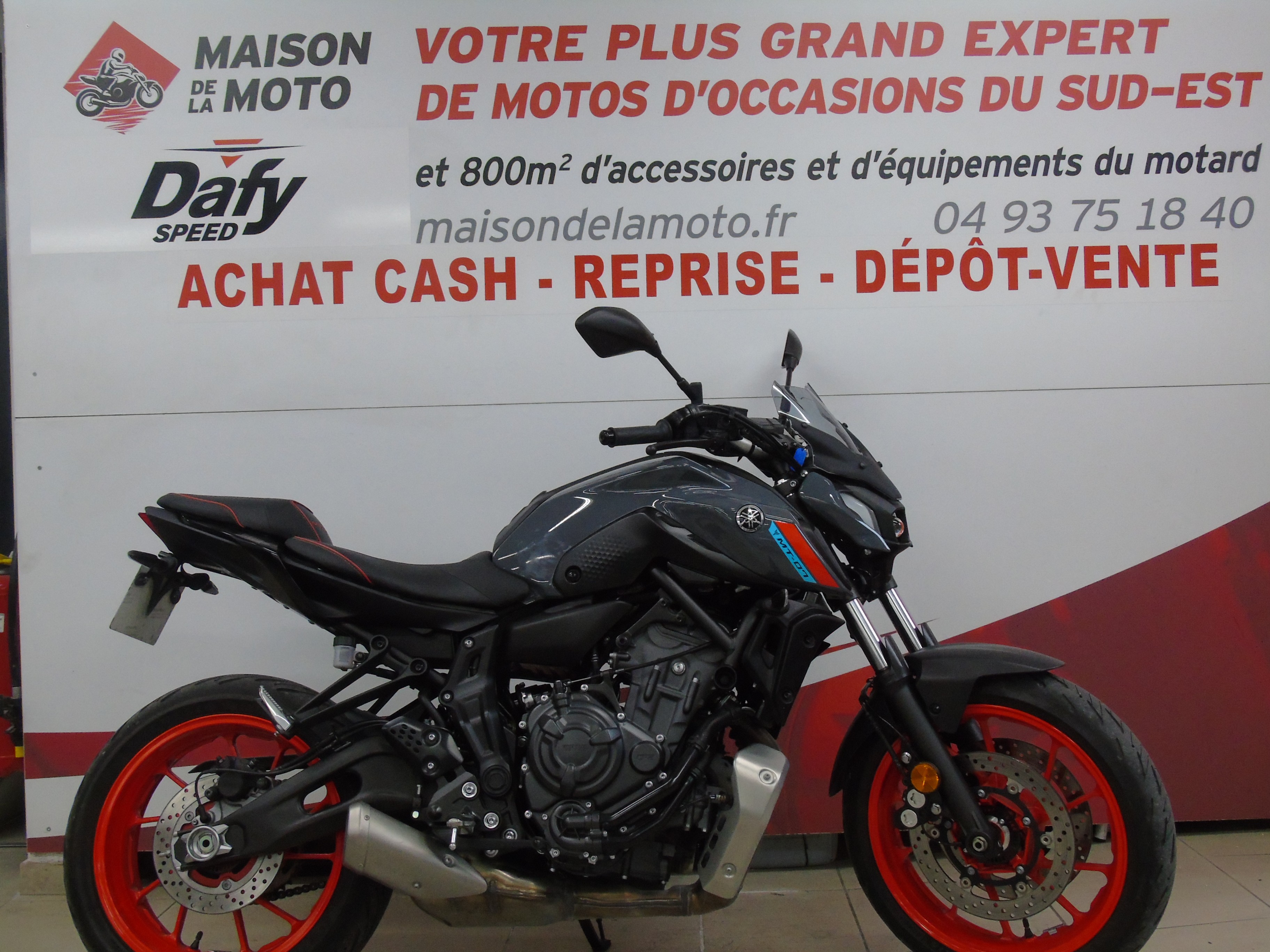 photo de YAMAHA MT 07   ABS BRIDE A2 700 occasion de couleur  en vente à Mougins n°1