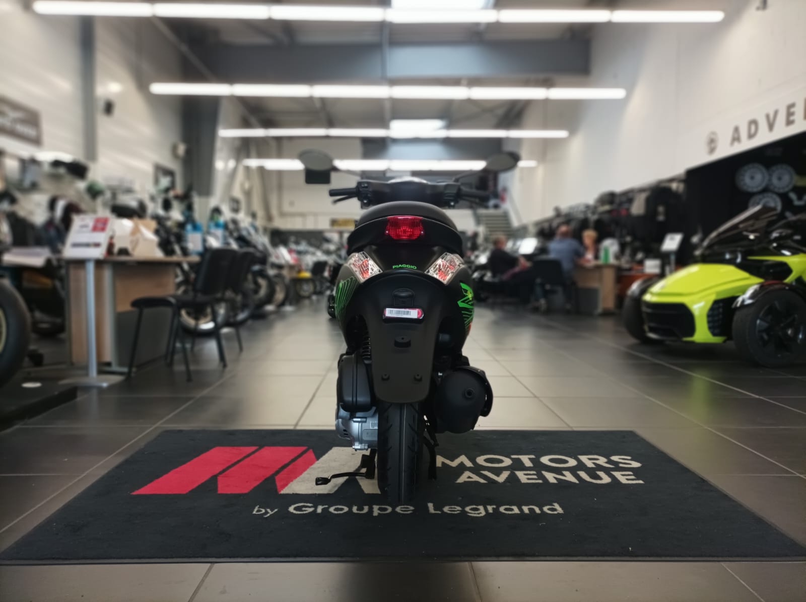 photo de PIAGGIO ZIP S 50 50 occasion de couleur  en vente à Le Mans n°2