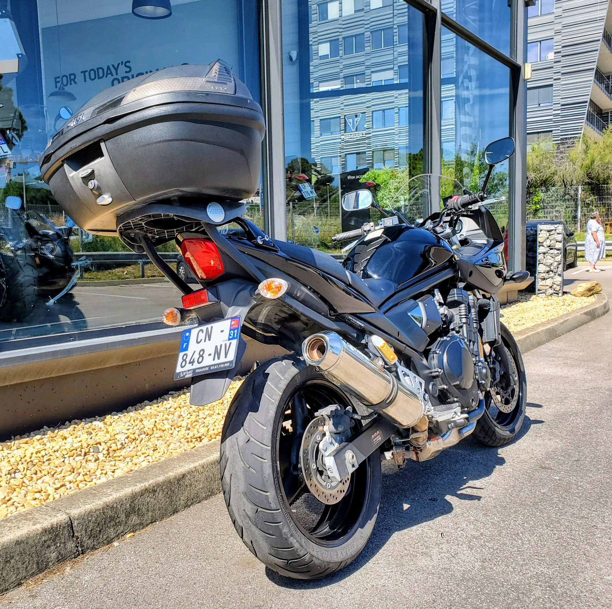 photo de SUZUKI GSF 650 S BANDIT 650 occasion de couleur  en vente à Montpellier n°2