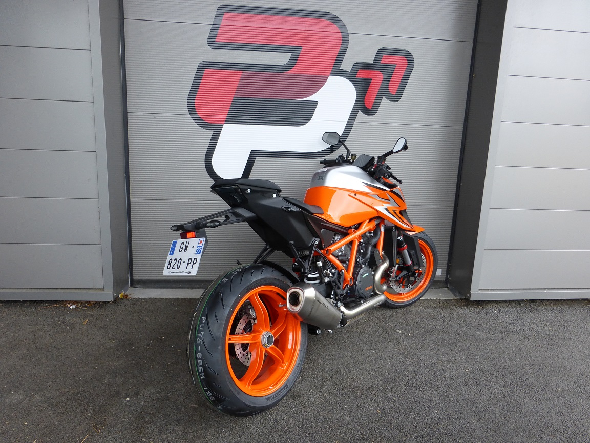 photo de KTM 1290 SUPER DUKE R 2023 ETAT NEUF 1301 occasion de couleur  en vente à Vert St Denis n°3