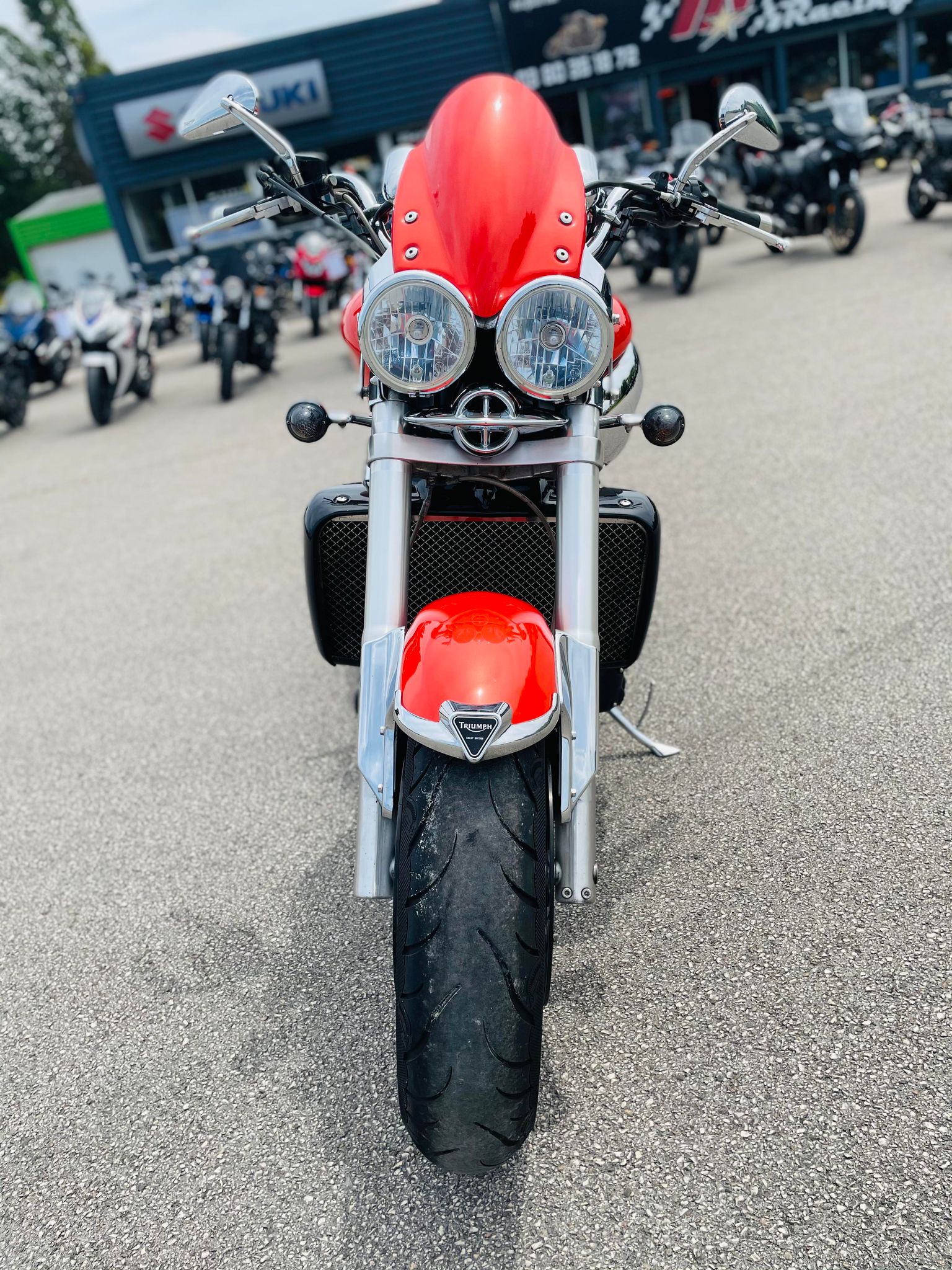 photo de TRIUMPH ROCKET III 2300 occasion de couleur  en vente   Fixin