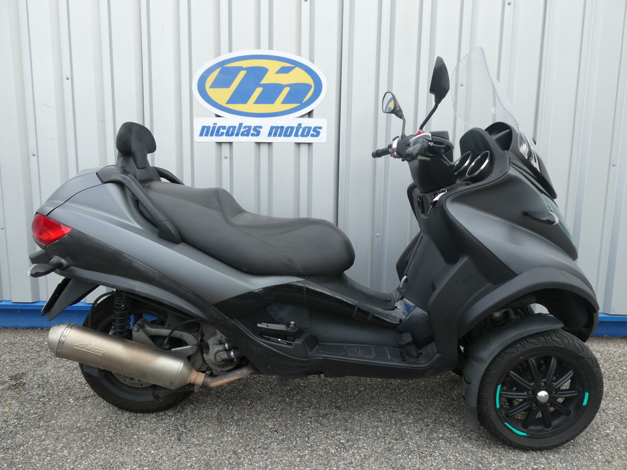 photo de PIAGGIO MP3 300 LT 300 occasion de couleur  en vente à Annonay n°2