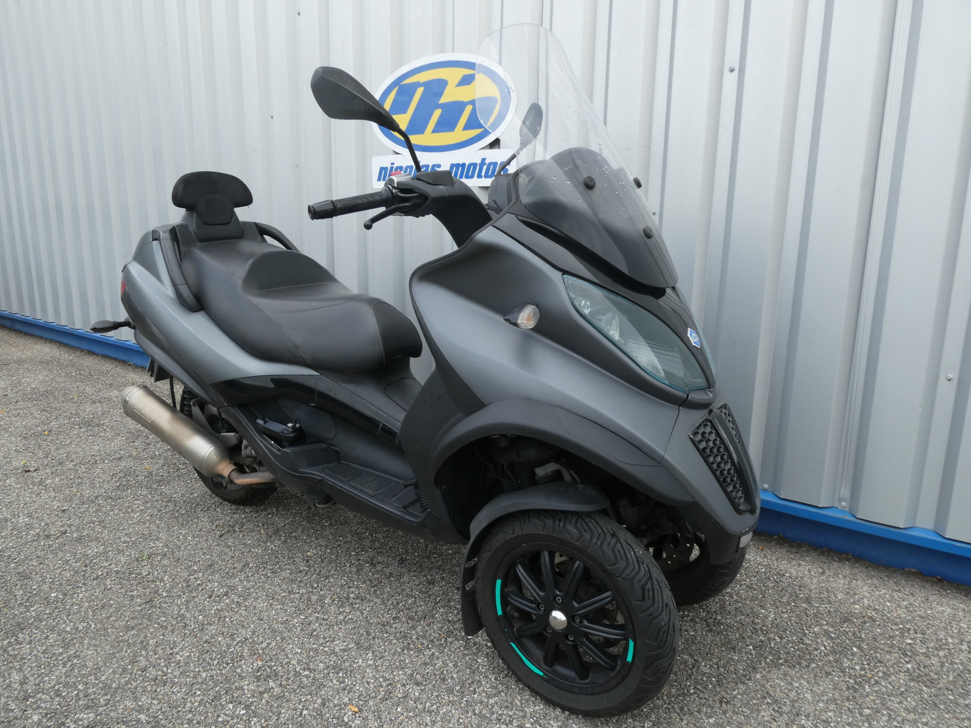 photo de PIAGGIO MP3 300 LT 300 occasion de couleur  en vente à Annonay n°3