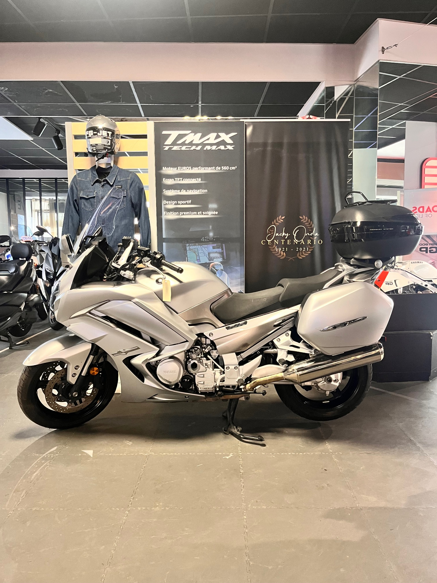 photo de YAMAHA FJR 1300 AE 1300 occasion de couleur  en vente à Nice n°3