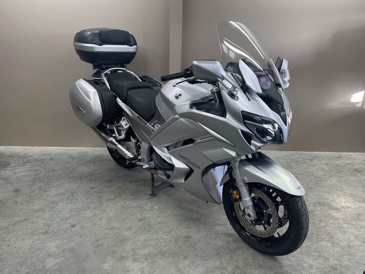 photo de YAMAHA FJR 1300 occasion de couleur  en vente   Clamart