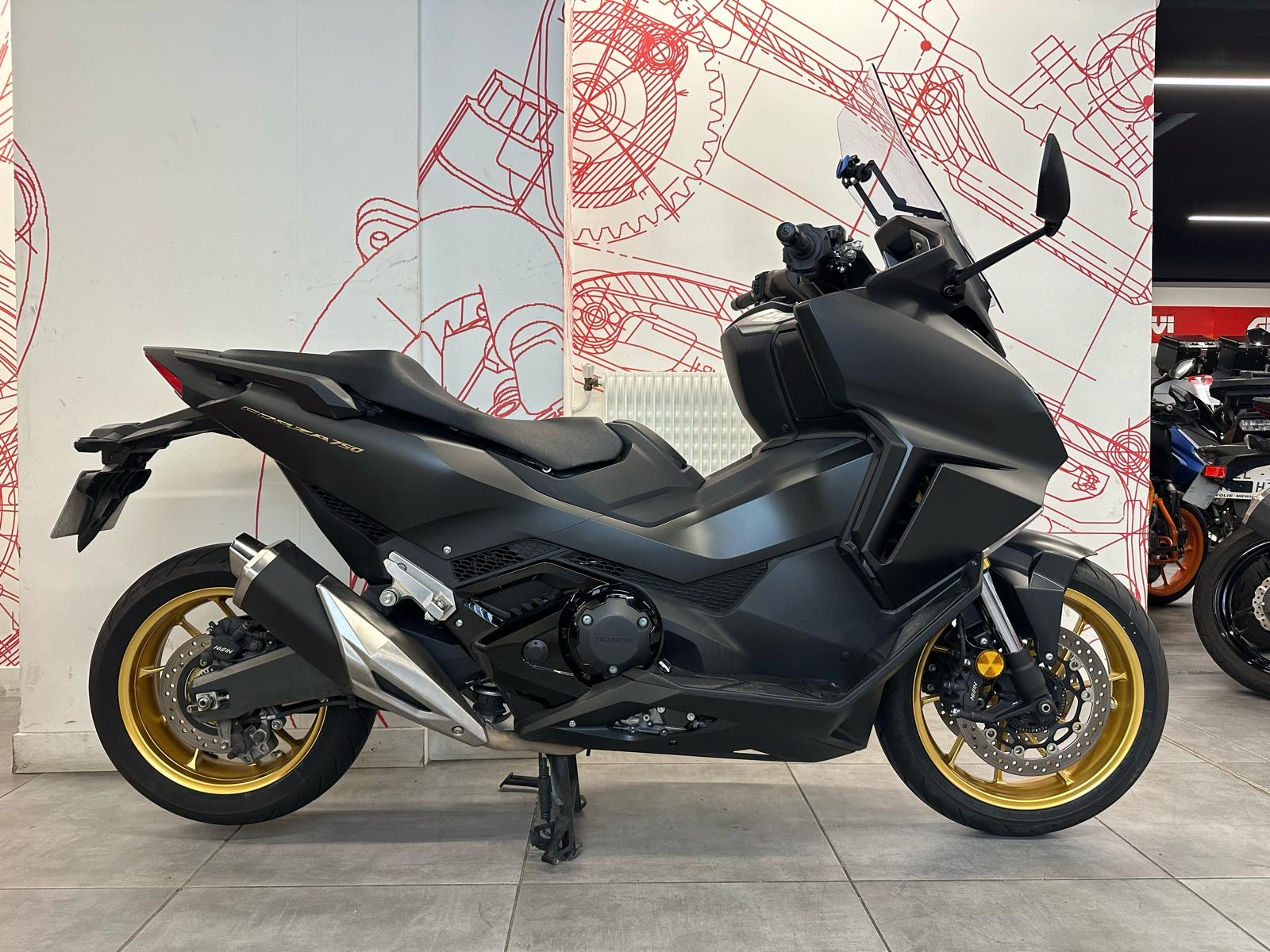 Annonce moto Honda NSS FORZA 750
