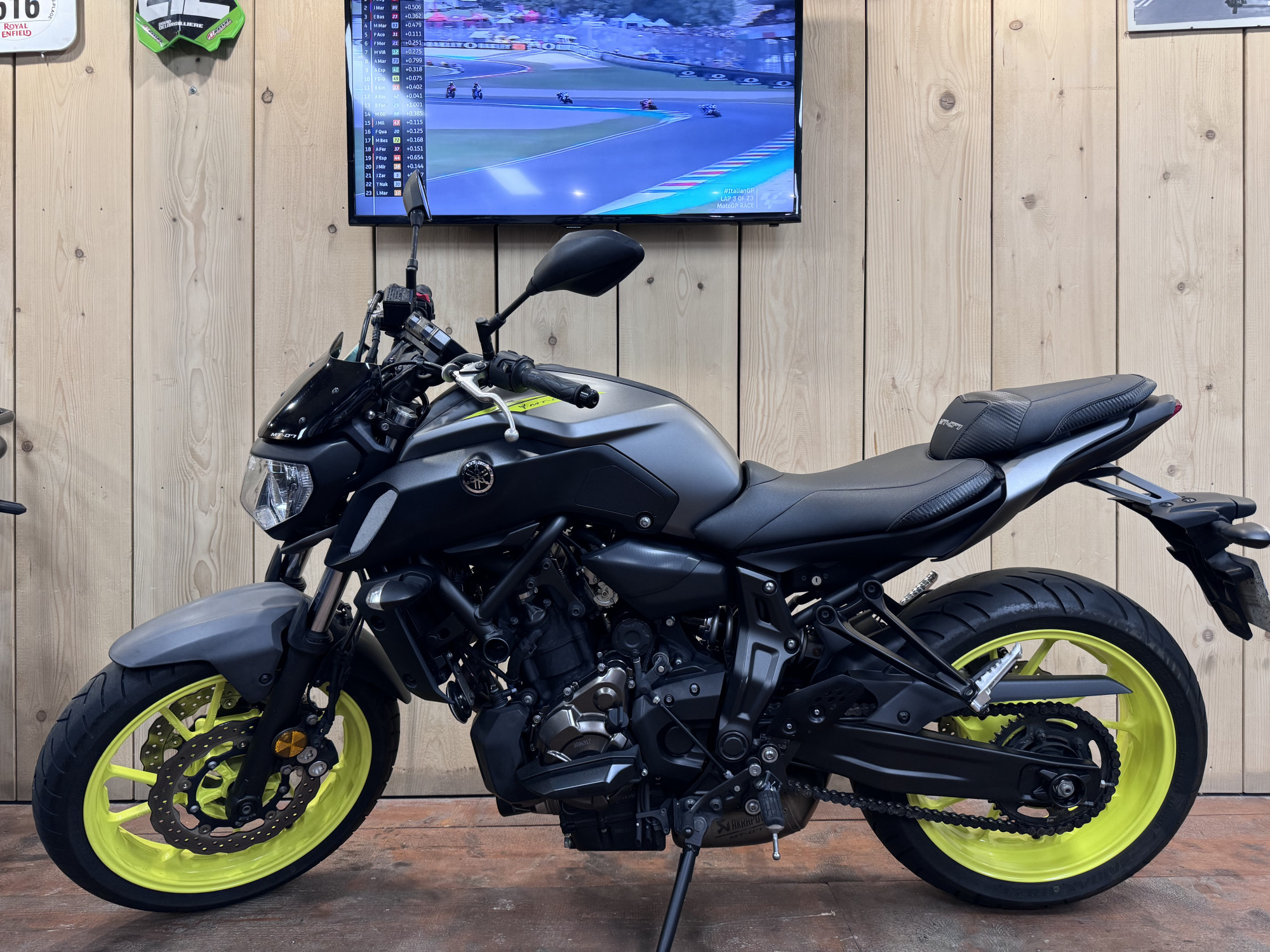 photo de YAMAHA MT-07 (47.5CV) 695 occasion de couleur  en vente à Chambourcy n°3