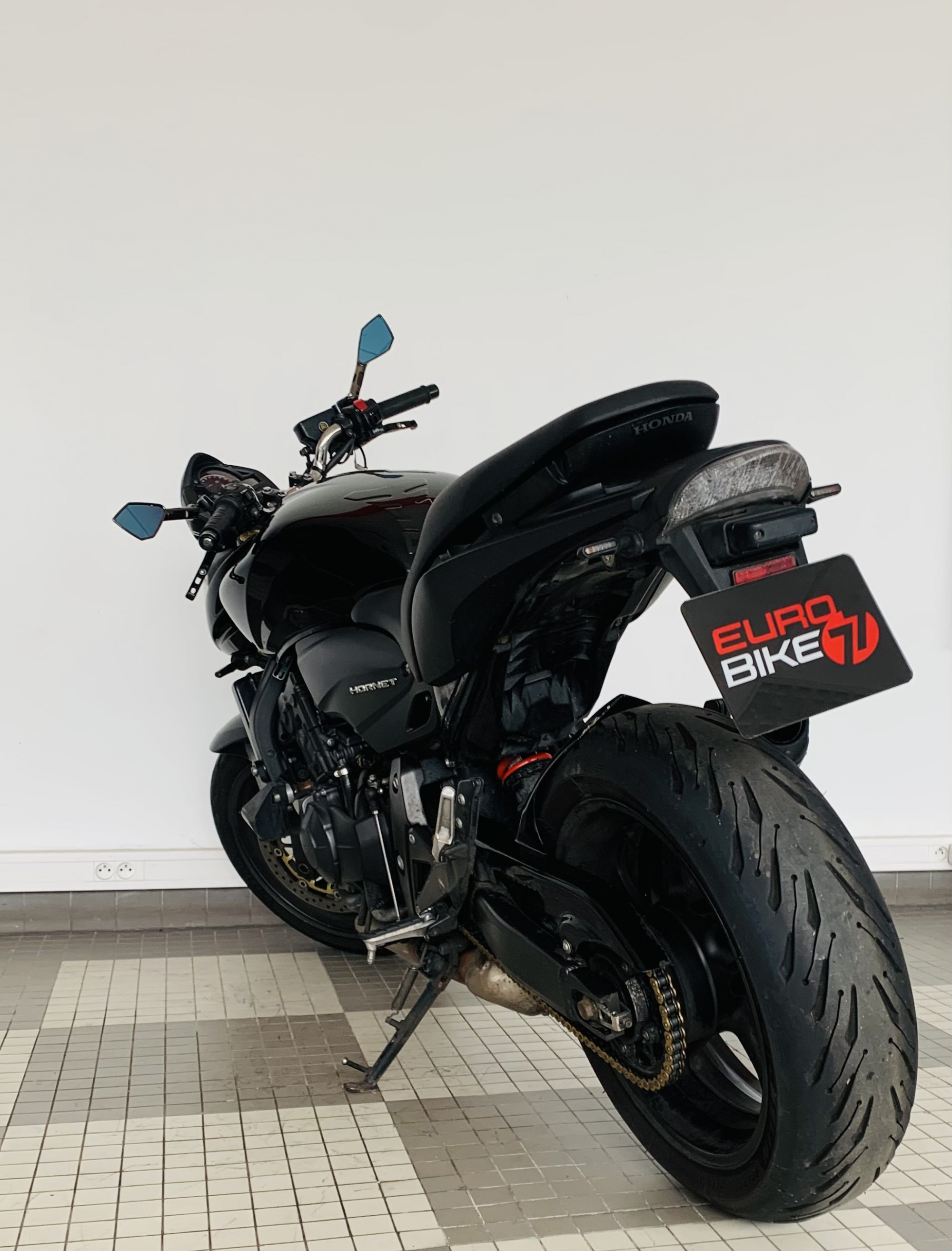 photo de HONDA CB HORNET 600 occasion de couleur  en vente   Melun