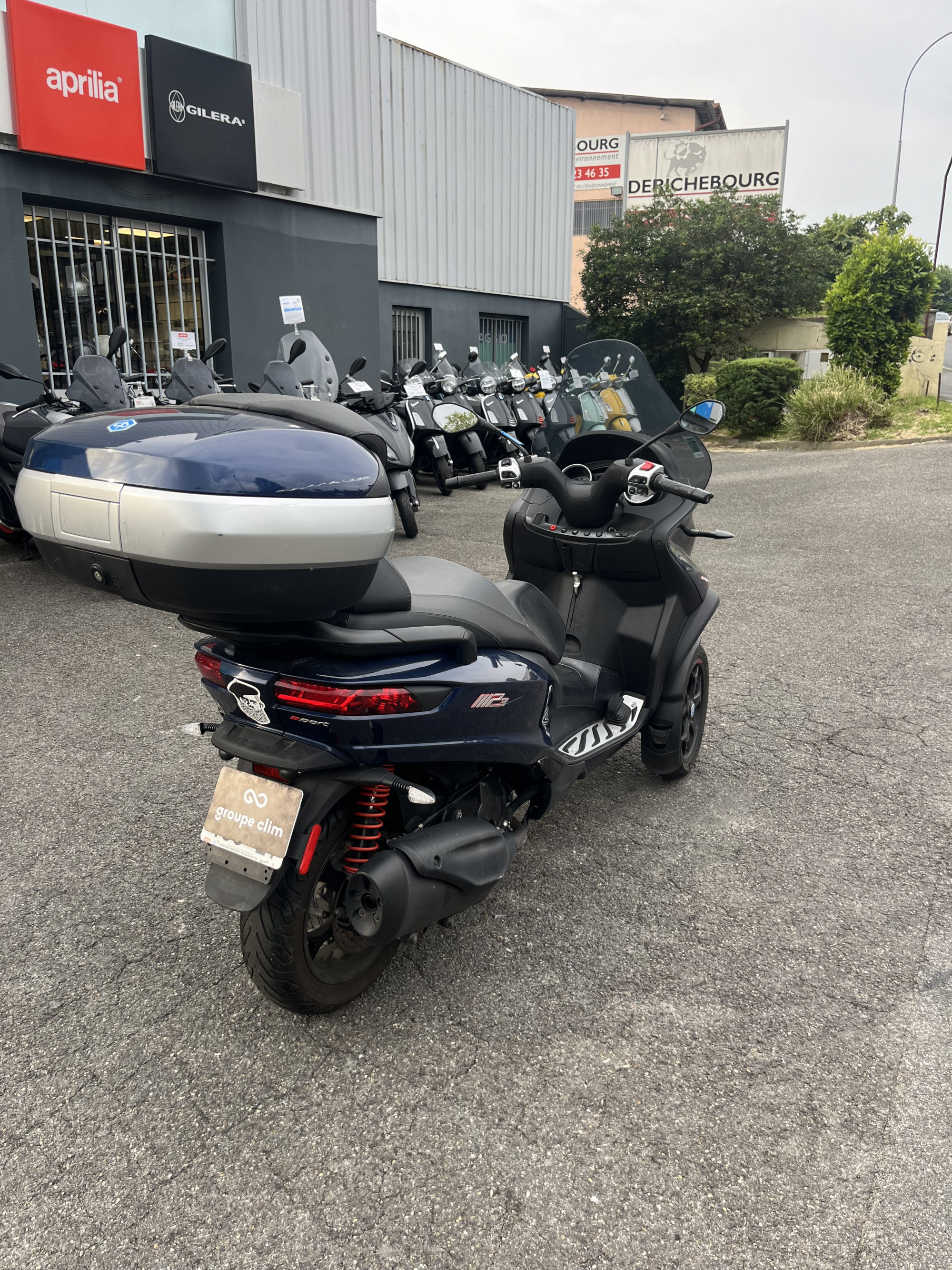 photo de PIAGGIO MP3 400 HPE SPORT ABS ASR 400 occasion de couleur  en vente à Biarritz n°3