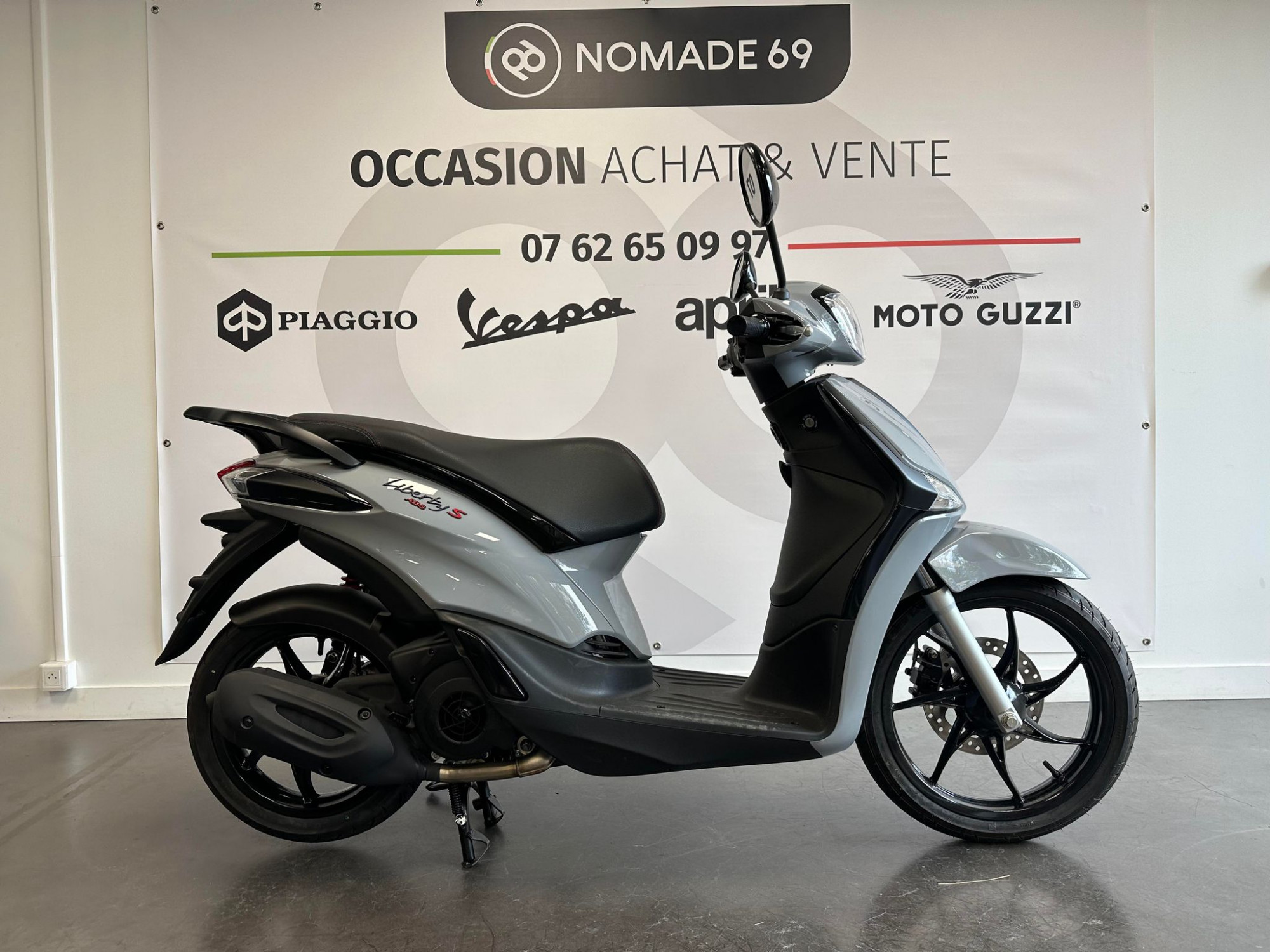 photo de PIAGGIO LIBERTY S 125 IGET 125 occasion de couleur  en vente   Brignais