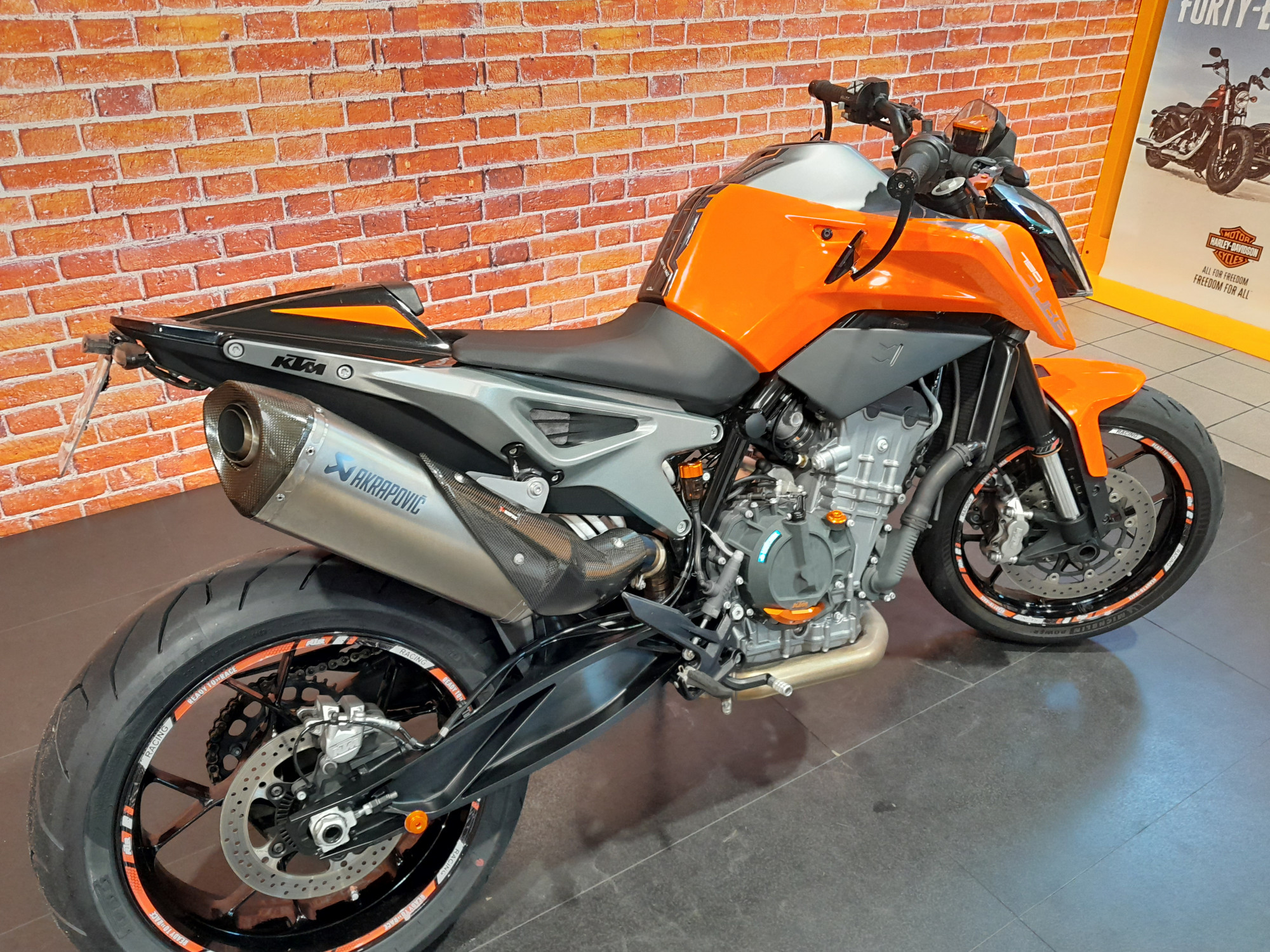 photo de KTM 790 DUKE 790 occasion de couleur  en vente   Sausheim