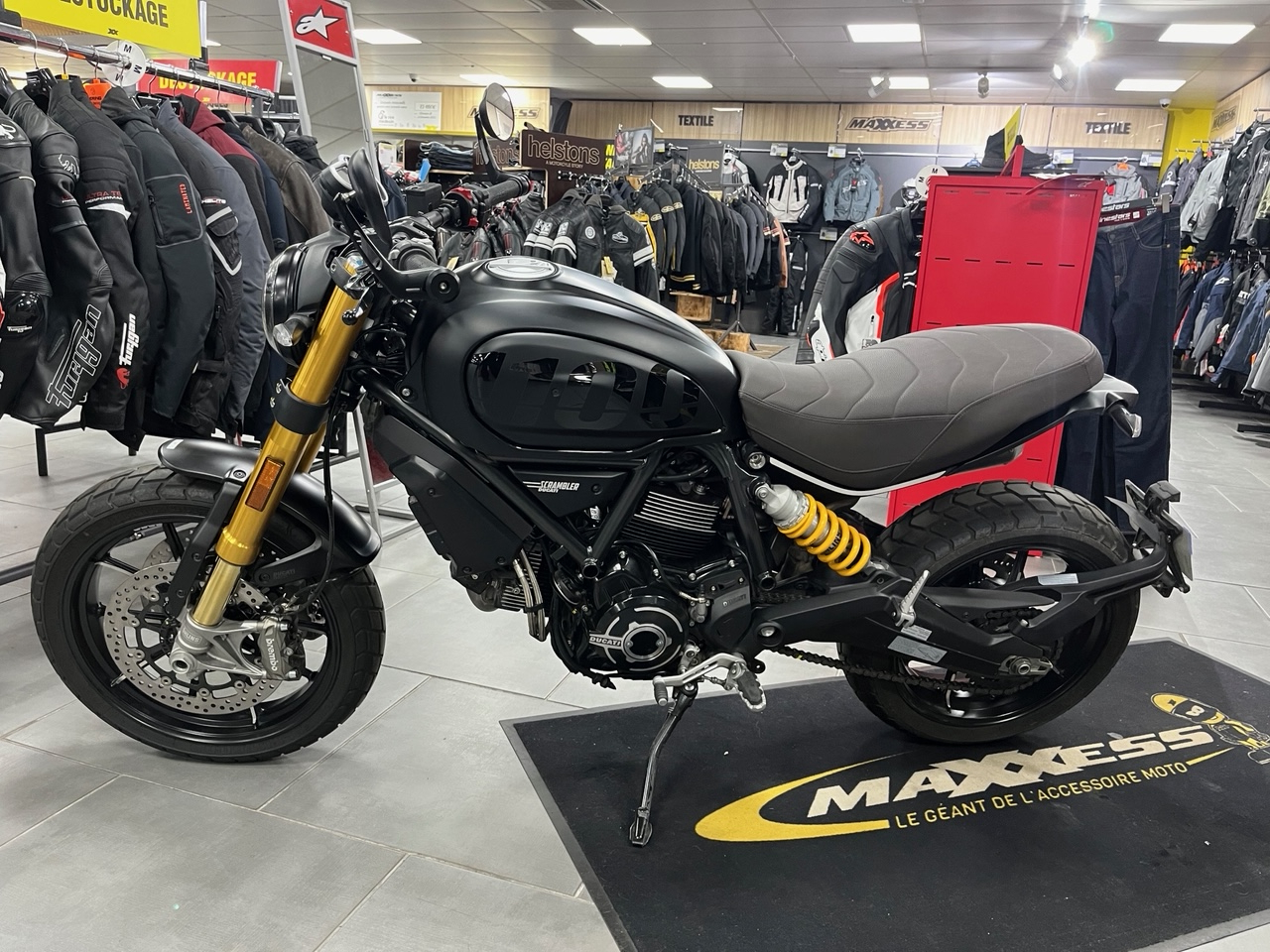 photo de DUCATI SCRAMBLER 1100 SPORT PRO 1100 occasion de couleur  en vente   St Ouen L Aumone