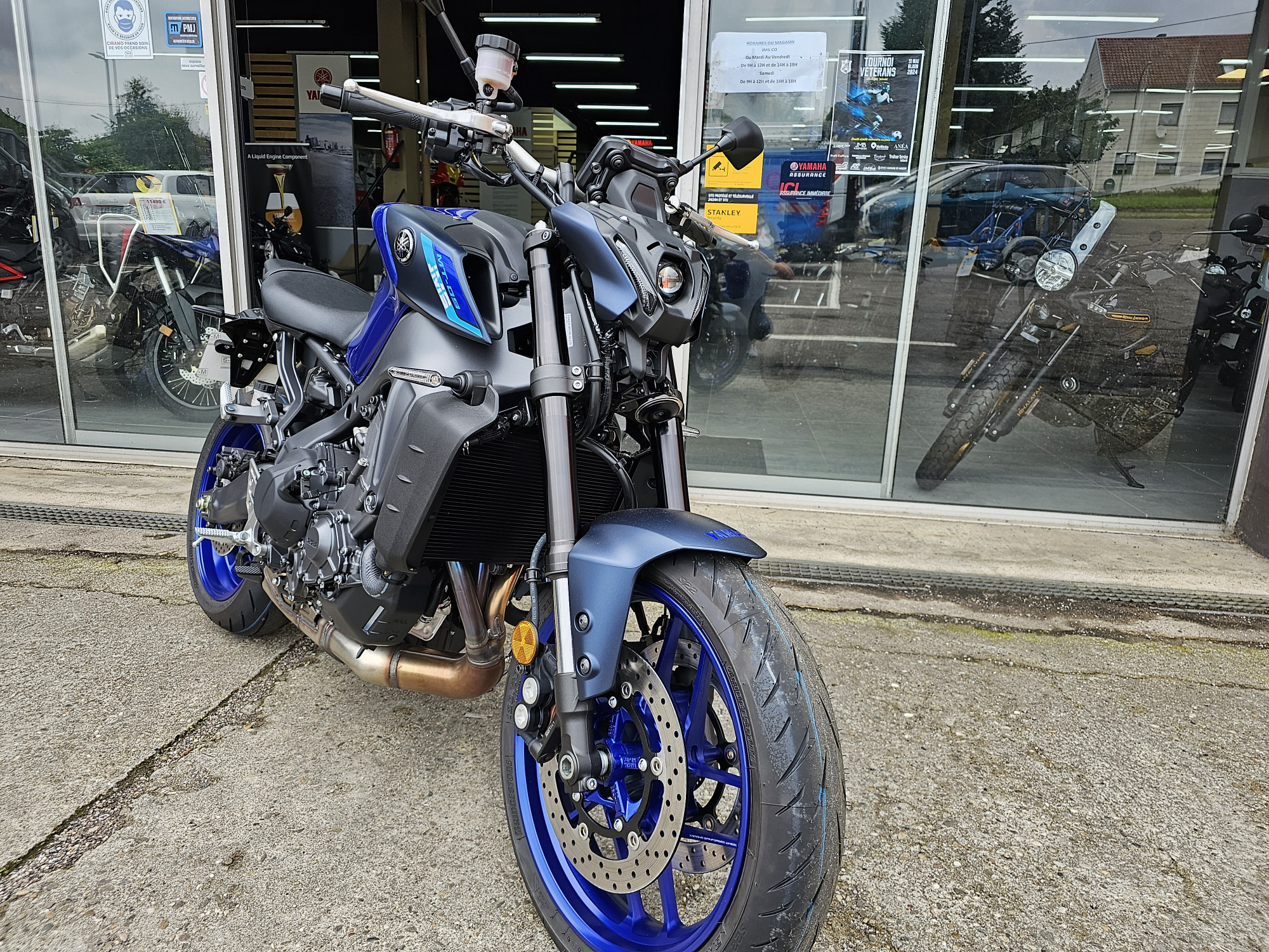 photo de YAMAHA MT-09 850 occasion de couleur  en vente à Cocheren n°2