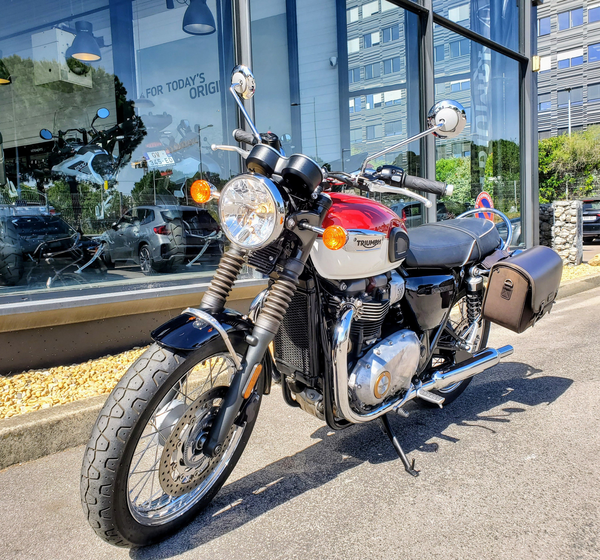 photo de TRIUMPH BONNEVILLE T100 900 900 occasion de couleur  en vente à Montpellier n°3