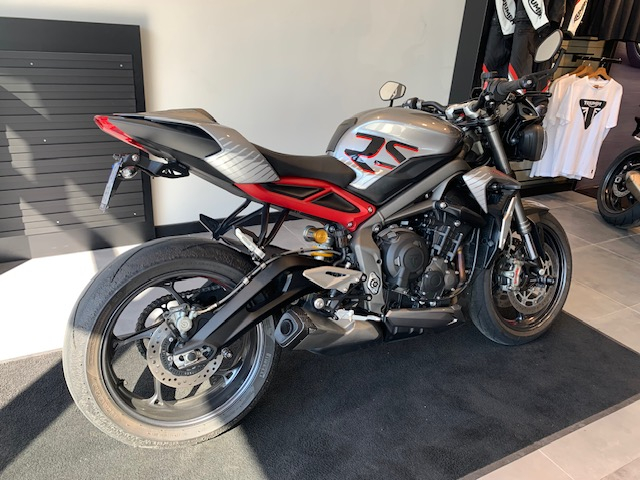 photo de TRIUMPH STREET TRIPLE 765 RS 765 occasion de couleur  en vente à Livry Gargan n°3