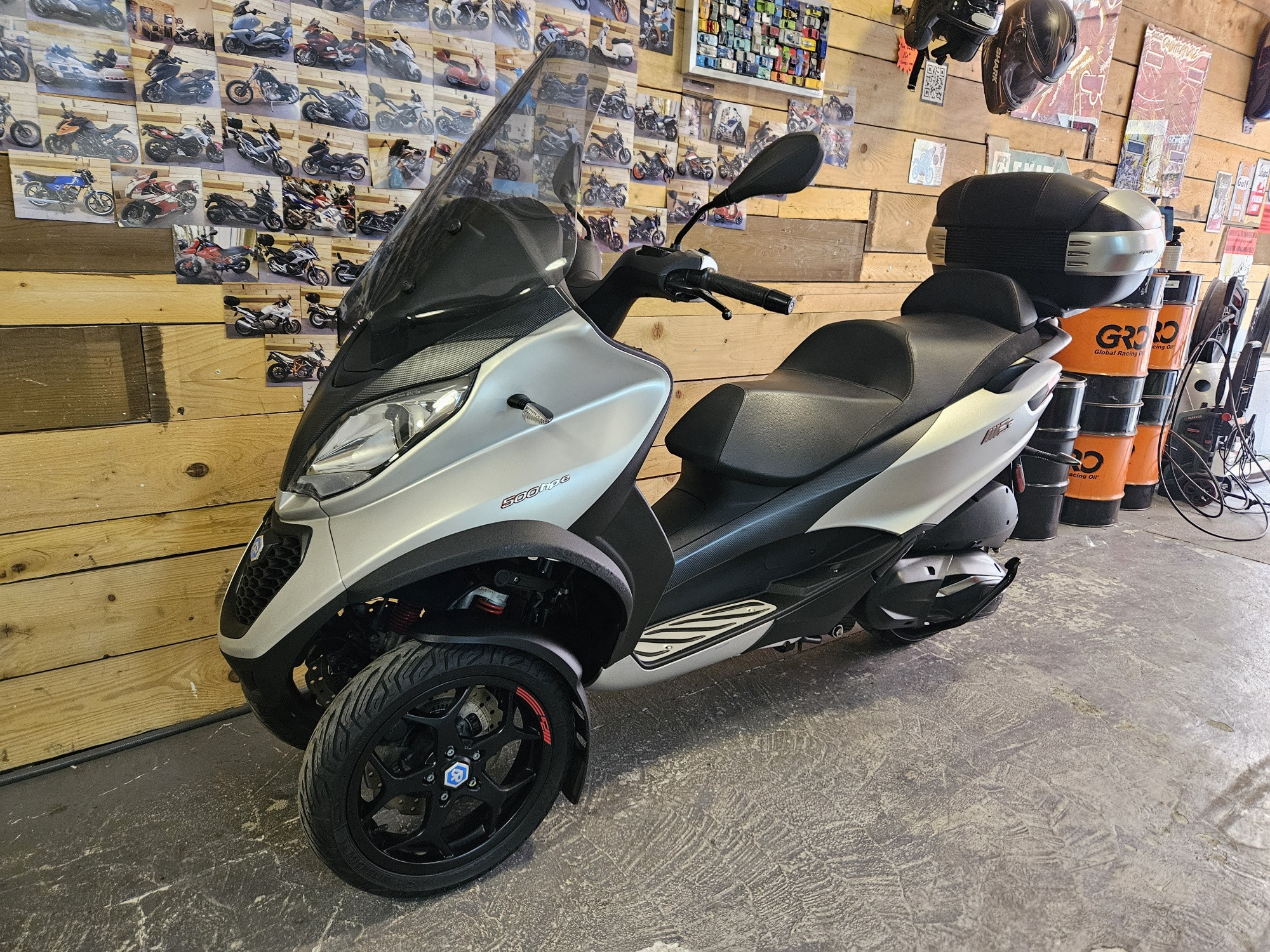 photo de PIAGGIO MP3 500 HPE SPORT ADVANCED ABS A 500 occasion de couleur  en vente à Marseille 06 n°3