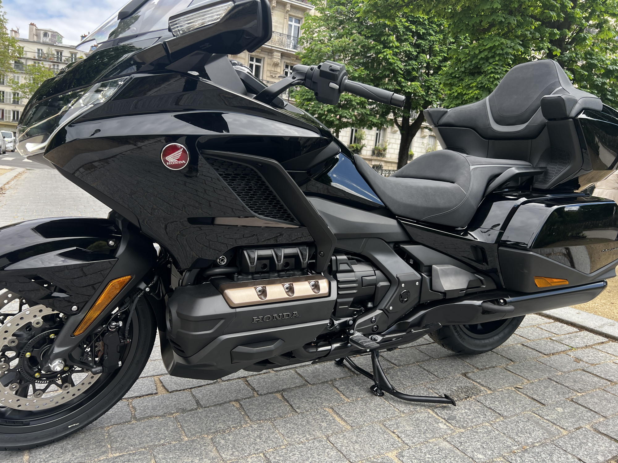 photo de HONDA GL 1800 GOLDWING DCT 1800 occasion de couleur  en vente   Paris 05