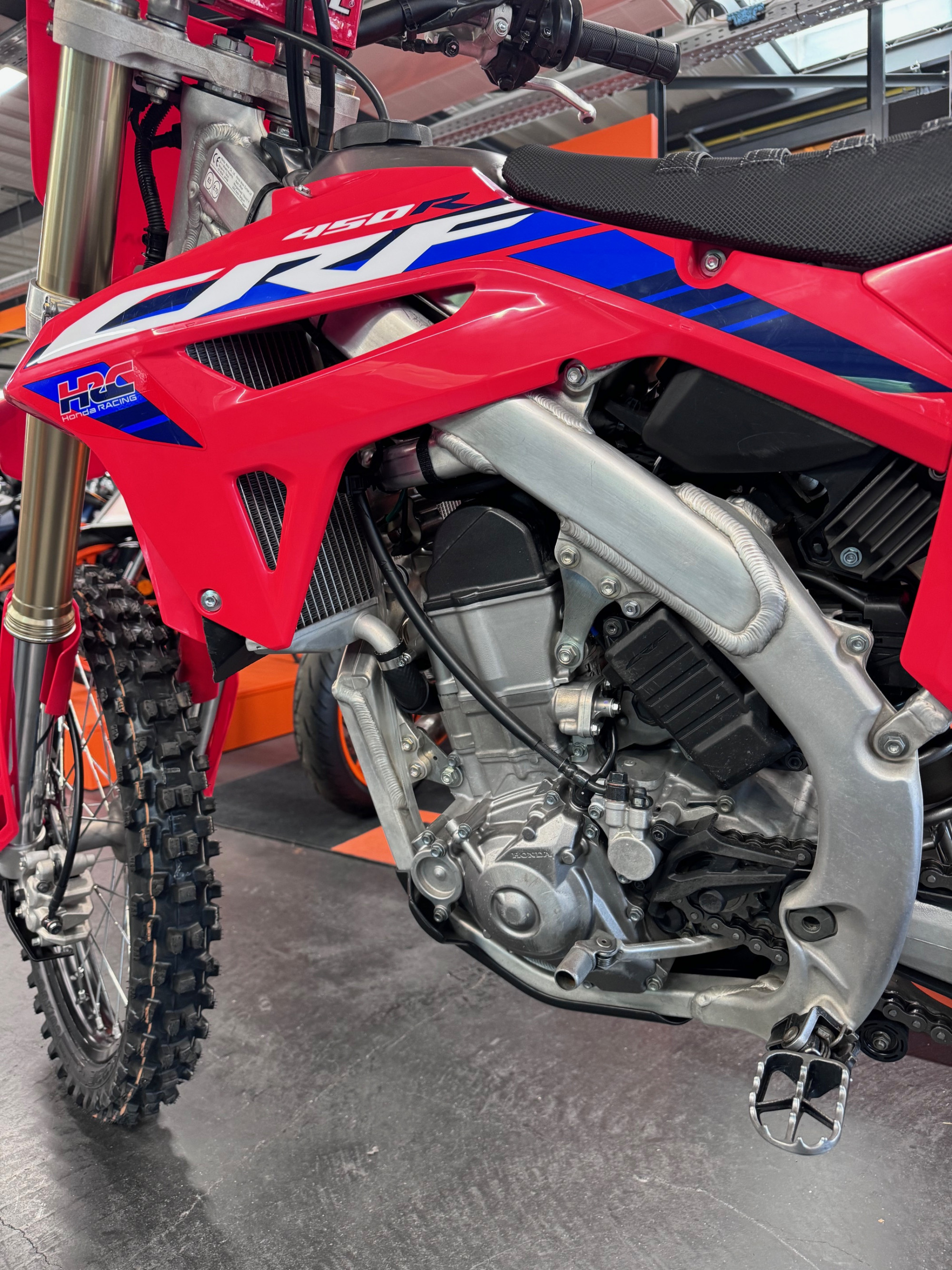 photo de HONDA CR450F 450 occasion de couleur  en vente à Feytiat n°2