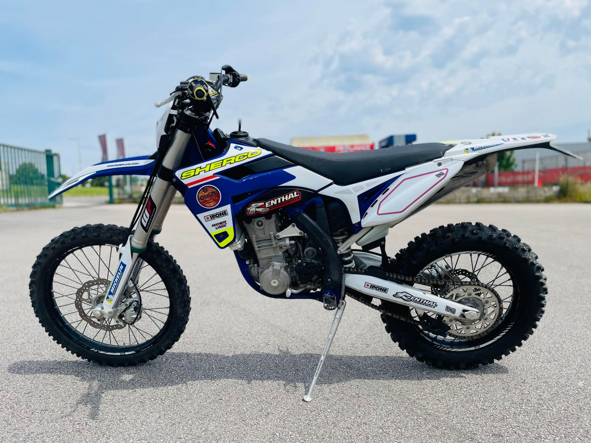 photo de SHERCO 450 SEF FACTORY 450 occasion de couleur  en vente à Fixin n°2