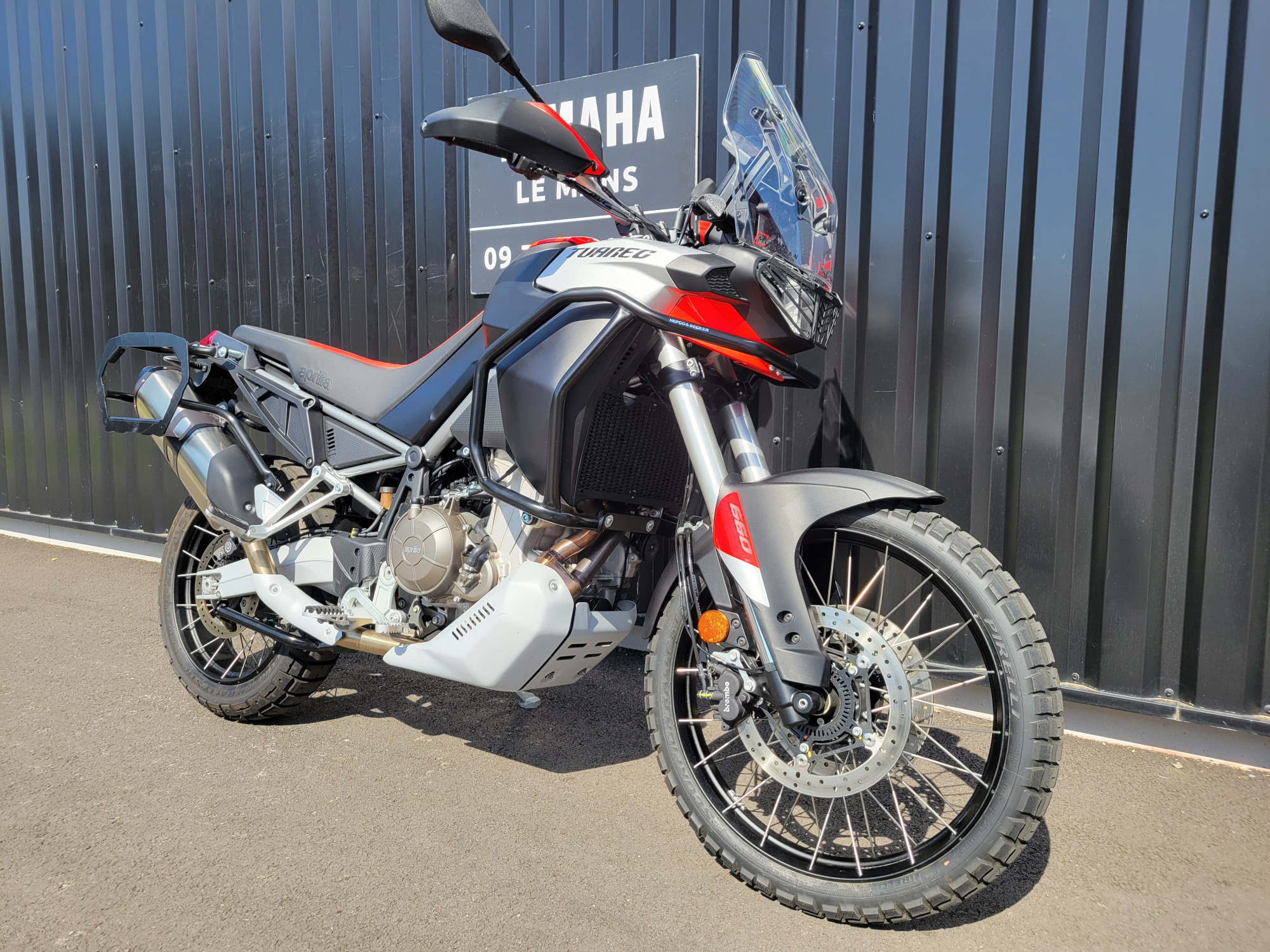 photo de APRILIA TUAREG 660 659 occasion de couleur  en vente à Ruaudin n°2